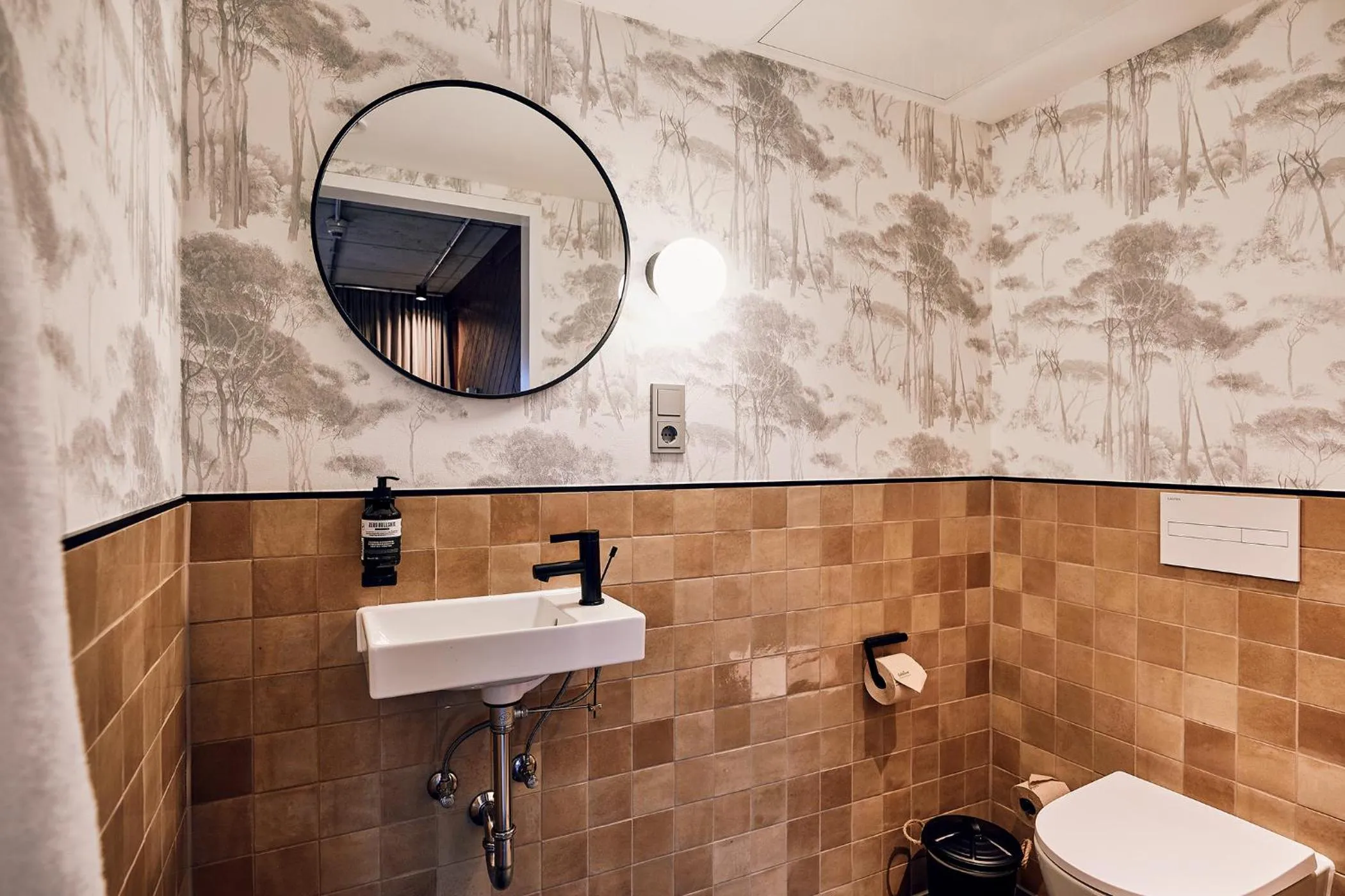 Toilet, Bathroom in Villa Viva Hamburg - Neueröffnung Nov 2023