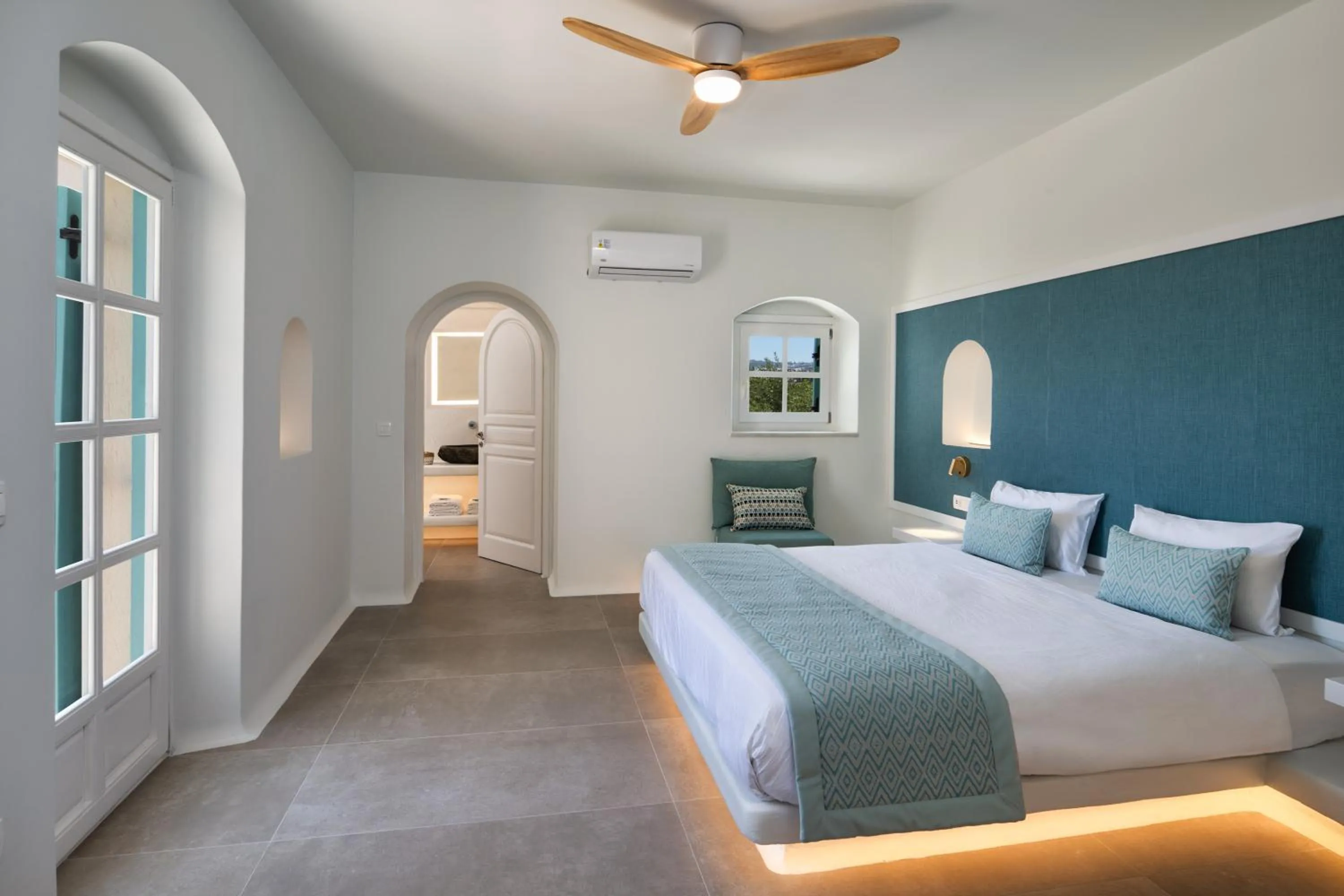 Bed in Sienna Eco Resort