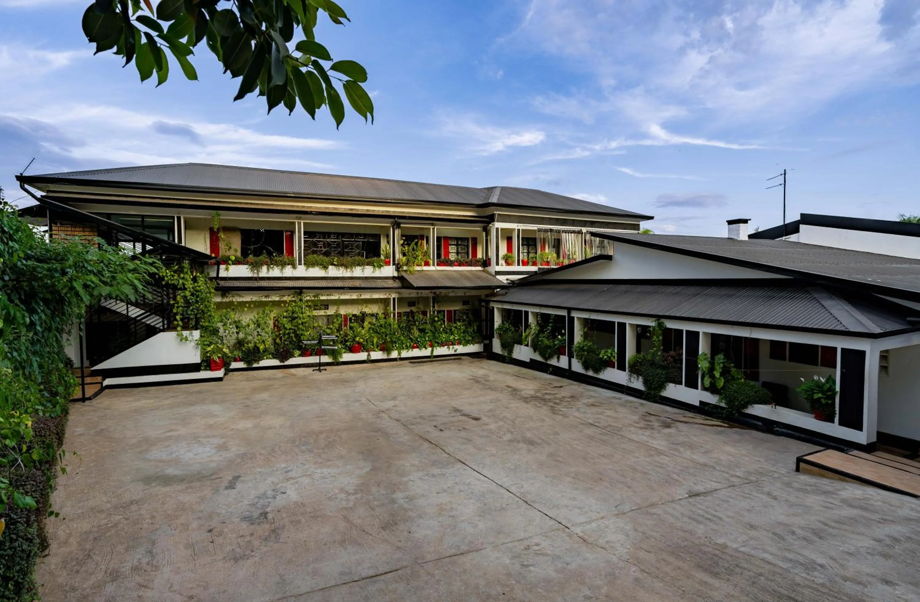 Blue Veil Villa Hotel