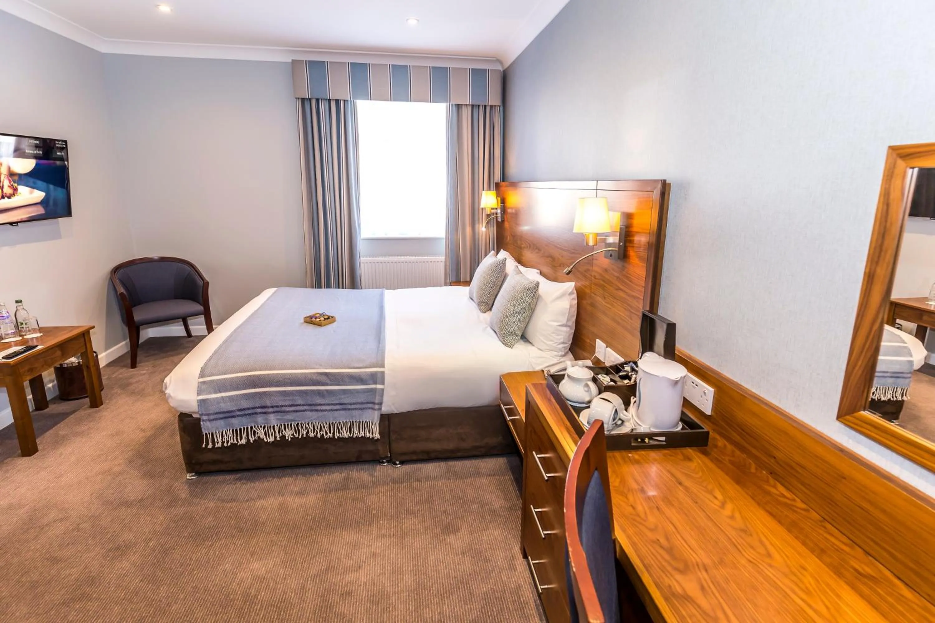 Bed in Connaught Lodge