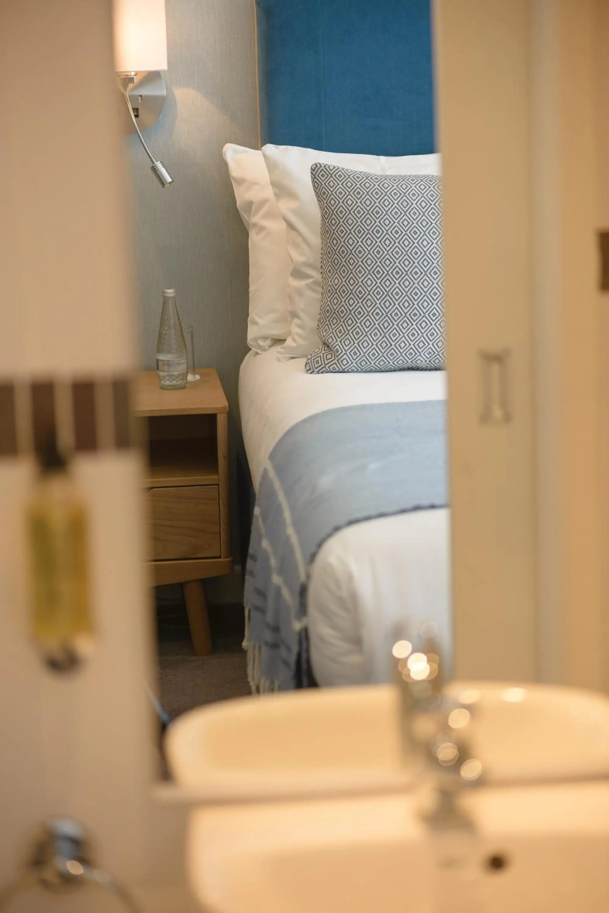 Bed in Connaught Lodge