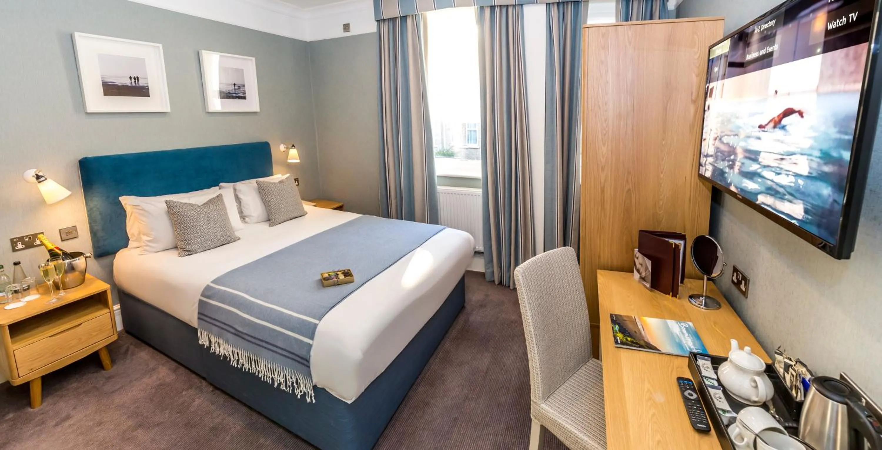 Bed in Connaught Lodge