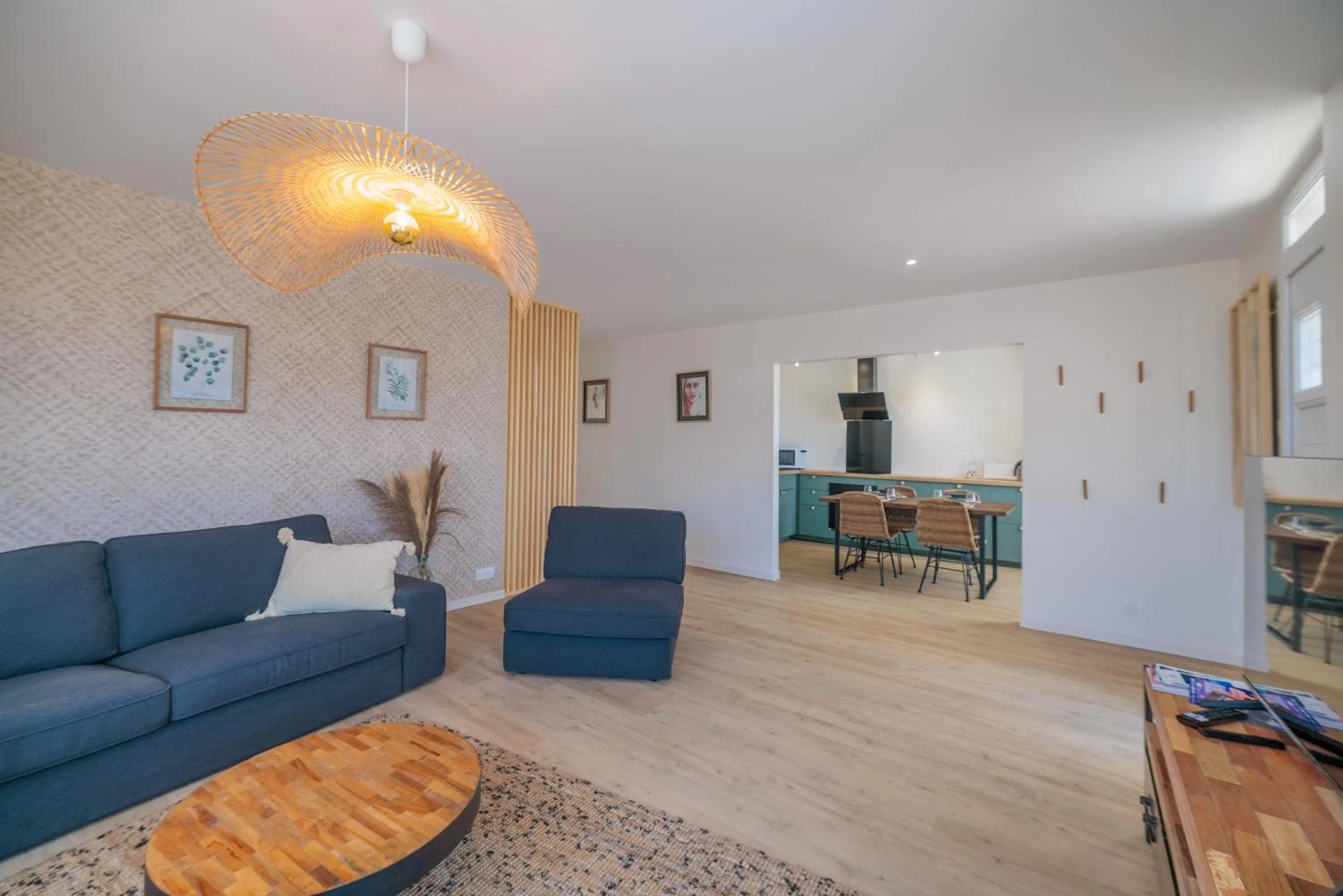 Appartement avec patio au centre de Royan, proche plage et marché, parking