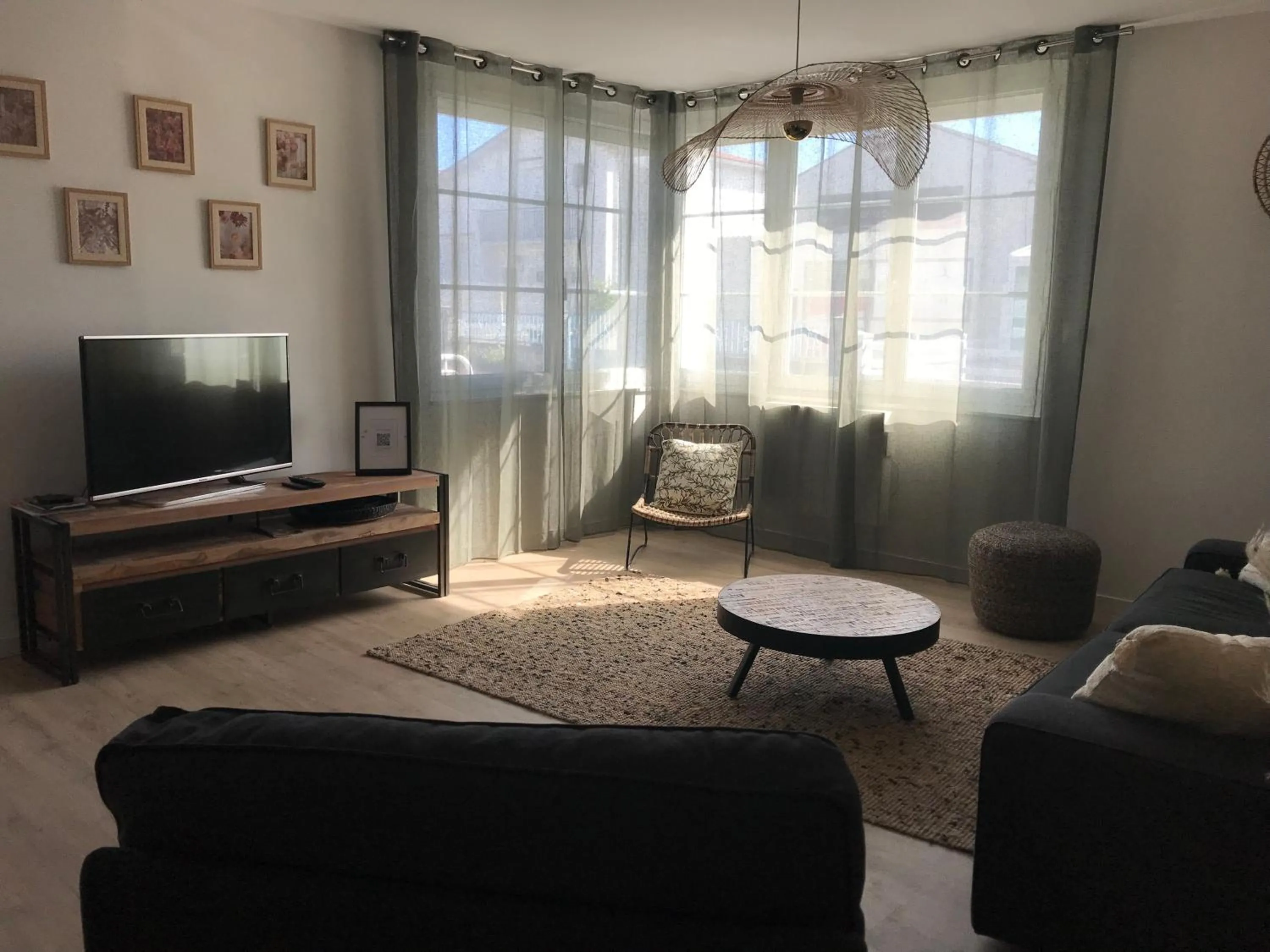Appartement avec patio au centre de Royan, proche plage et marché, parking