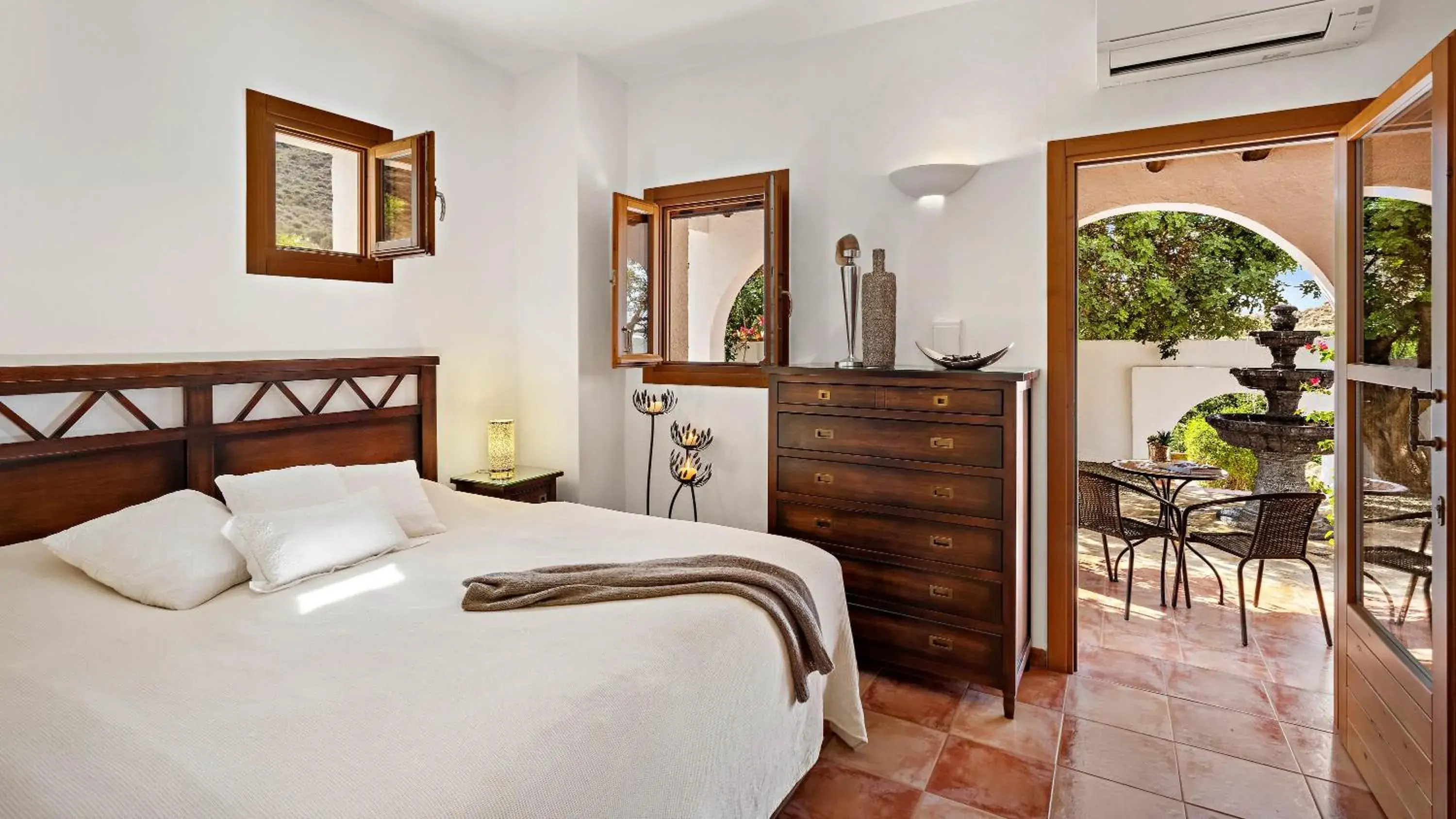 King Room - single occupancy - Non-Smoking in Boutique Hideaway Cortijo El Sarmiento King Room - single occupancy - Non-Smoking in Boutique Hideaway Cortijo El Sarmiento