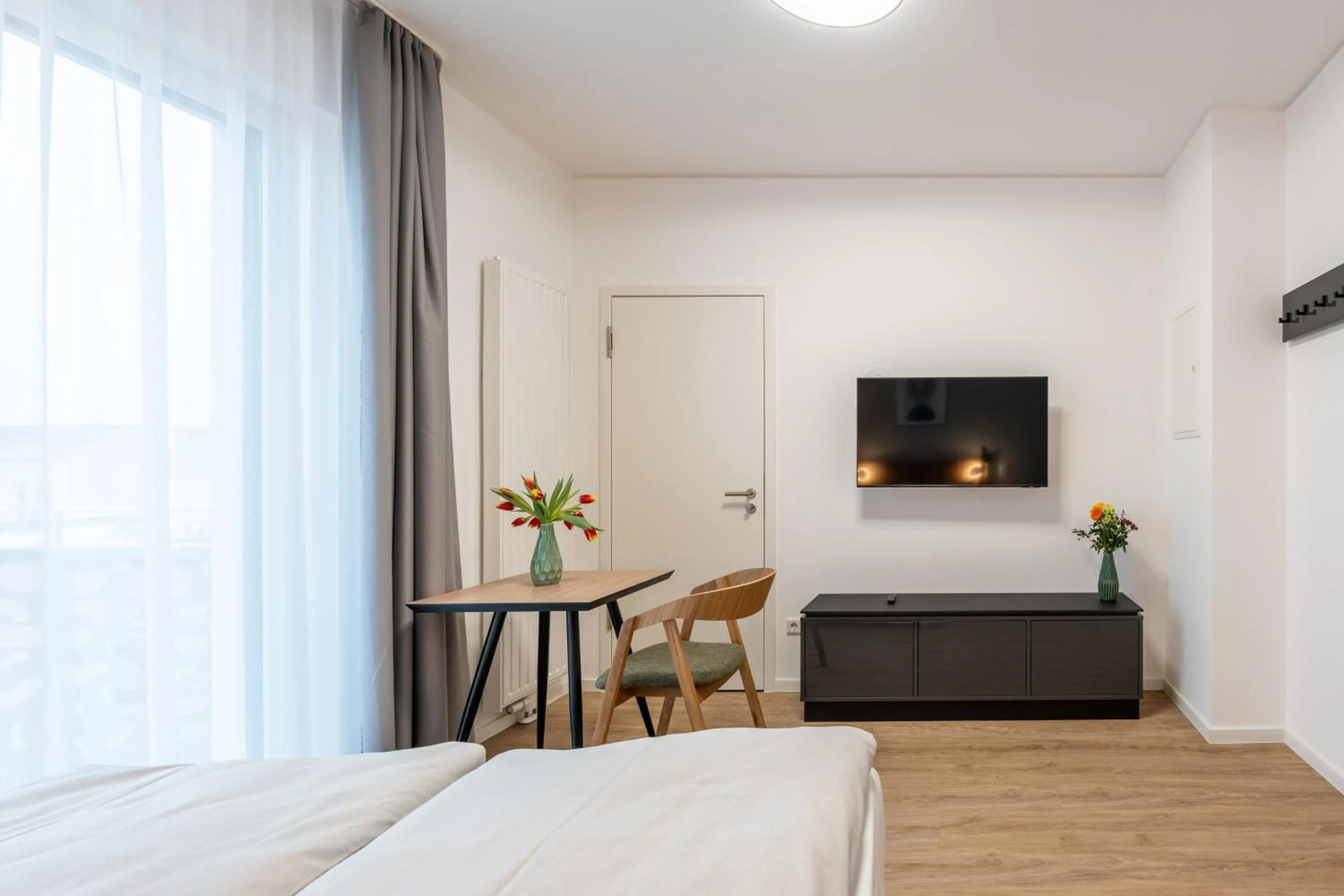 Photo of the whole room in Nena Apartments Berlin Adlershof