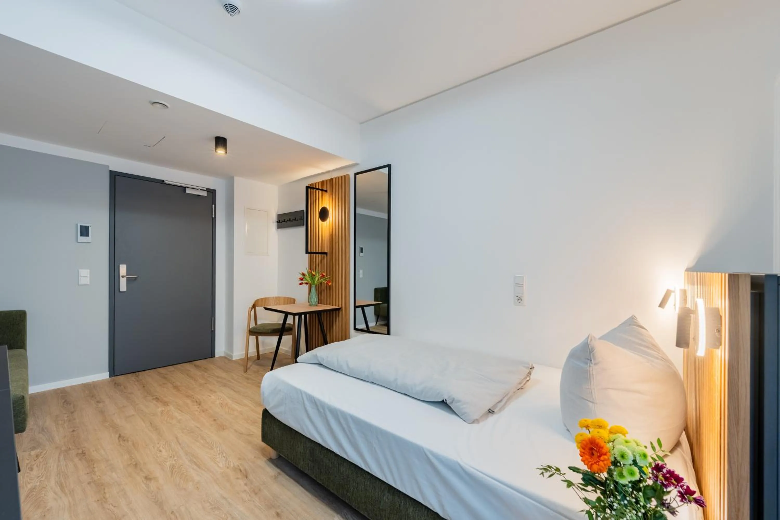 Photo of the whole room in Nena Apartments Berlin Adlershof