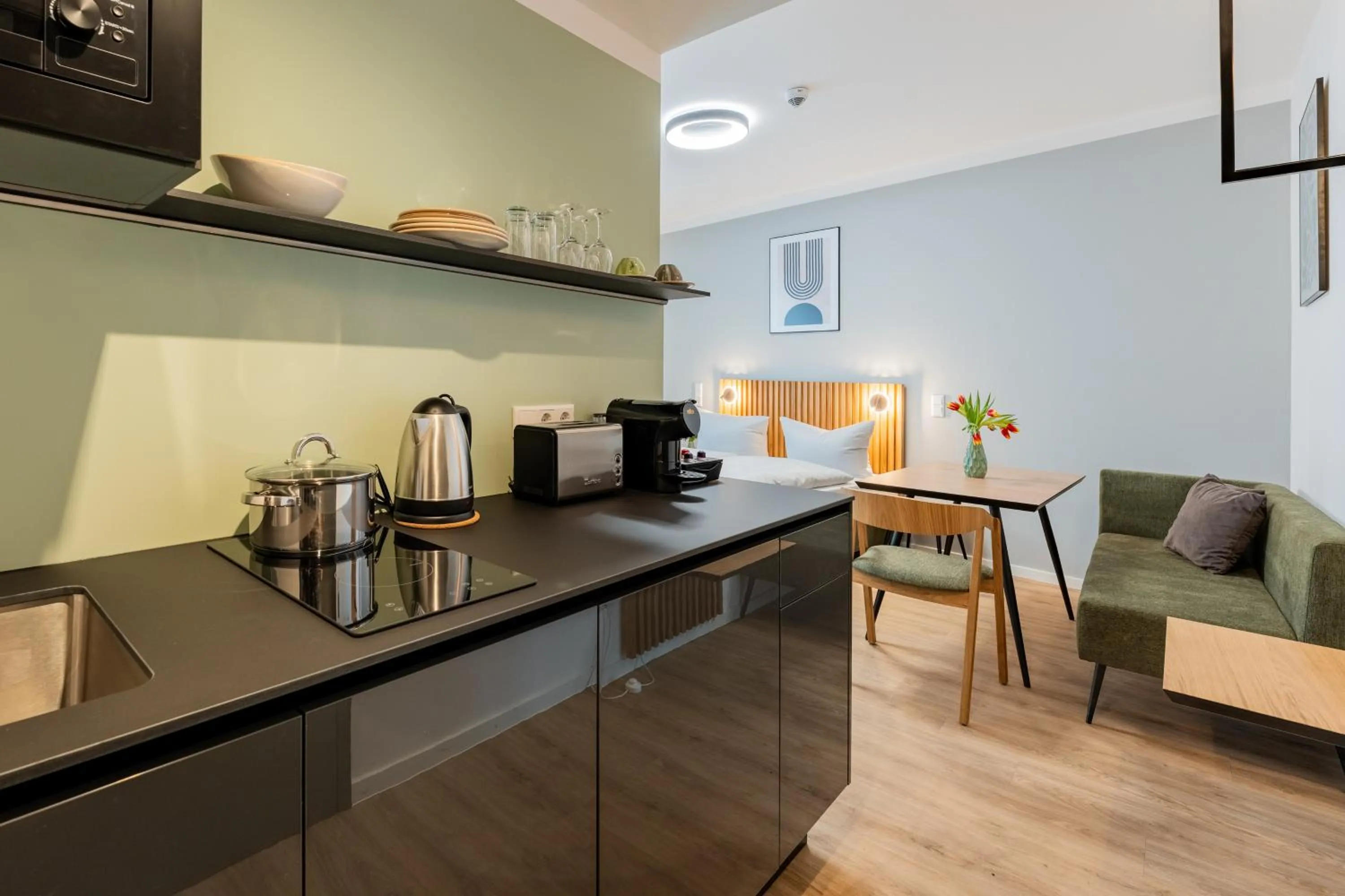 Kitchen or kitchenette in Nena Apartments Berlin Adlershof
