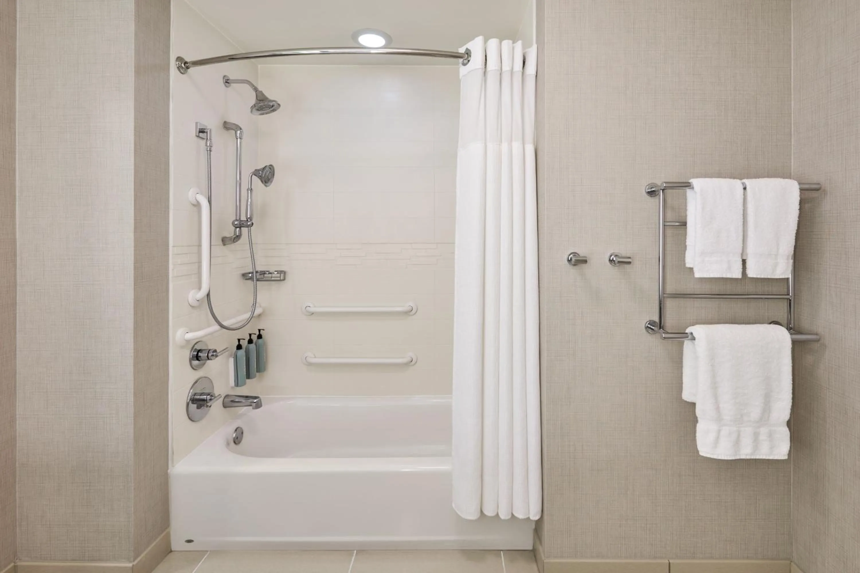 Bathroom in Residence Inn by Marriott Nashville South East/Murfreesboro