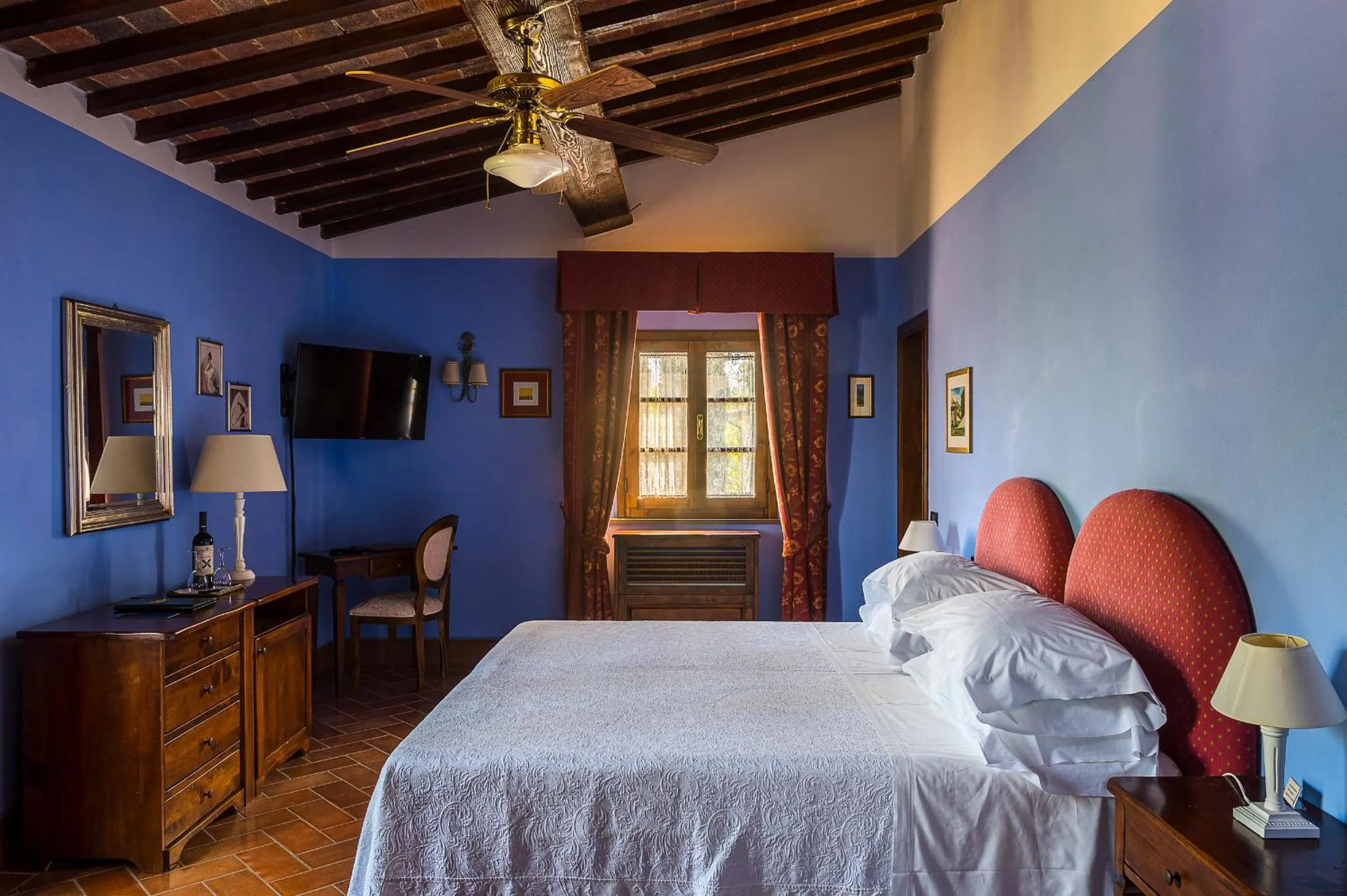 Bed in Villa Delia Hotel and Cooking School