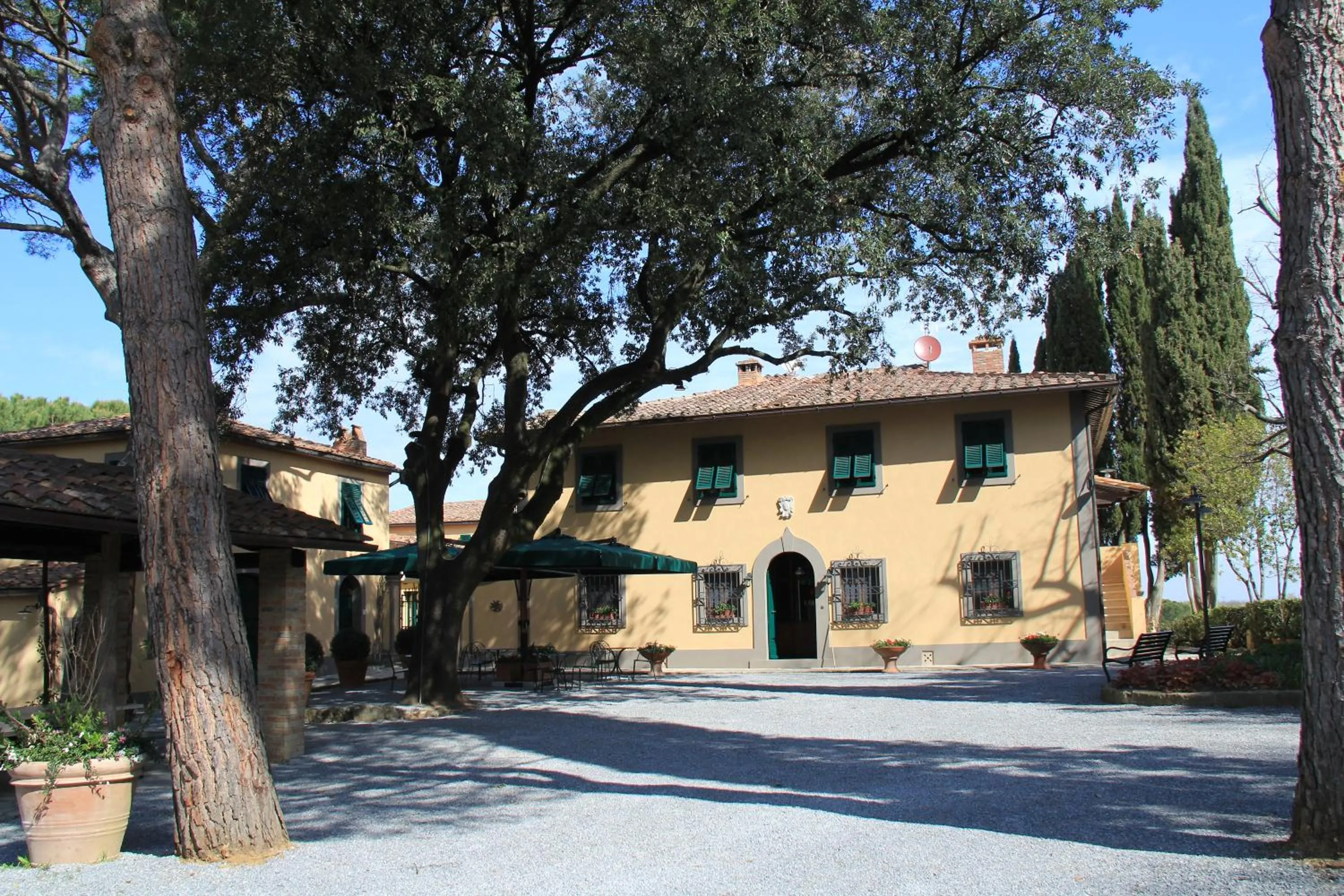 Property building in Villa Delia Hotel and Cooking School