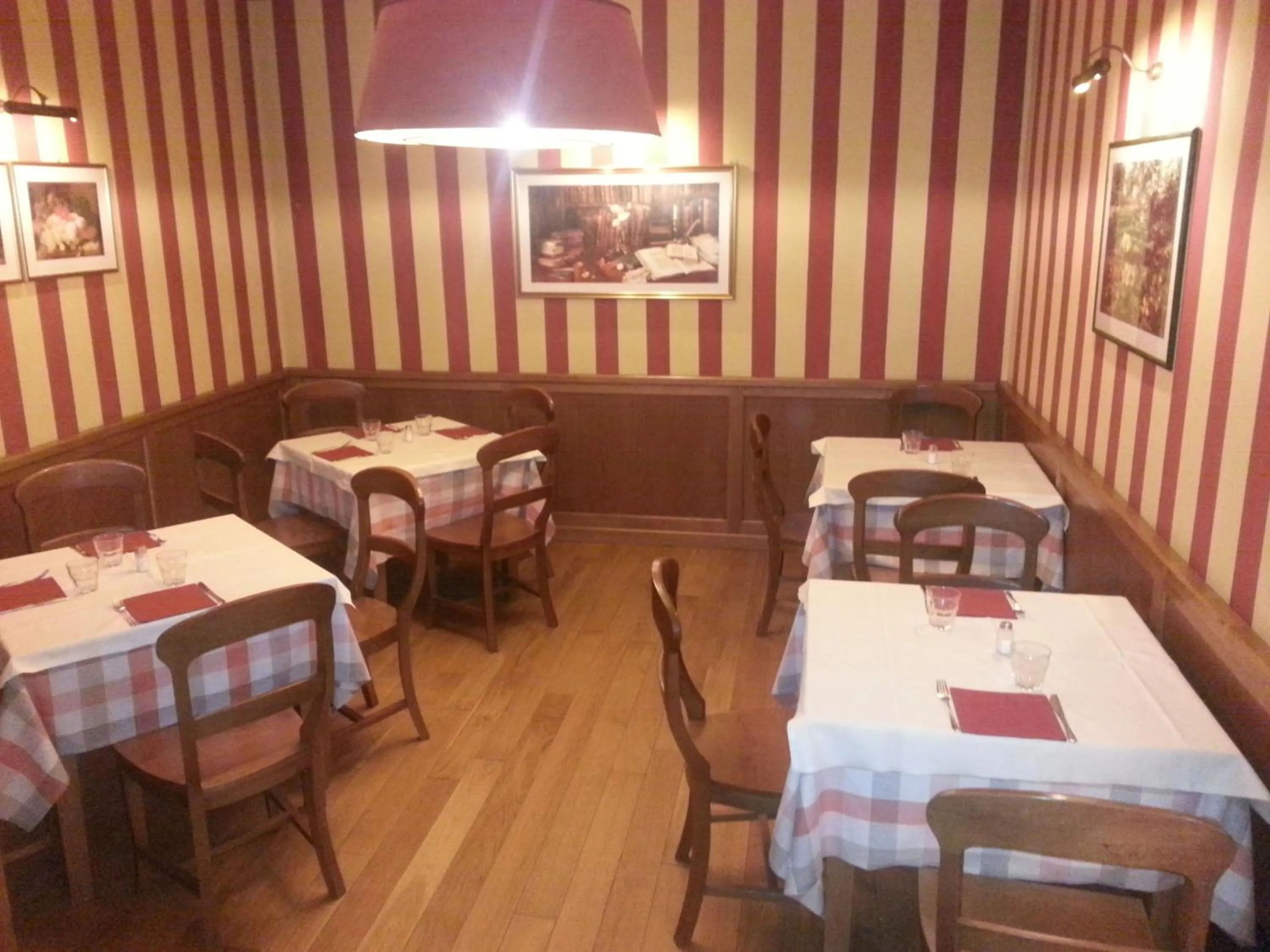 Restaurant/places to eat in Borgonuovo