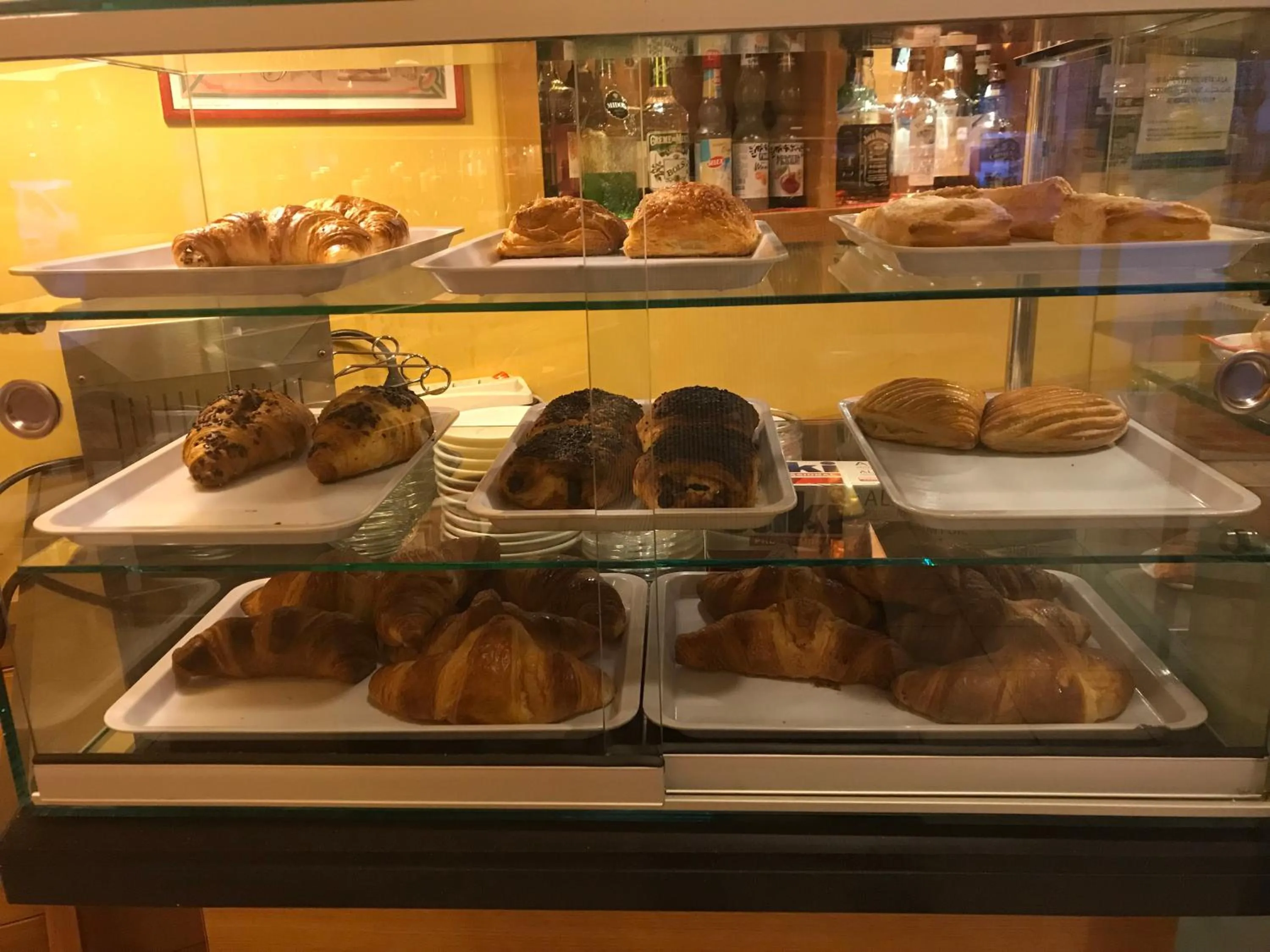 Buffet breakfast in Borgonuovo