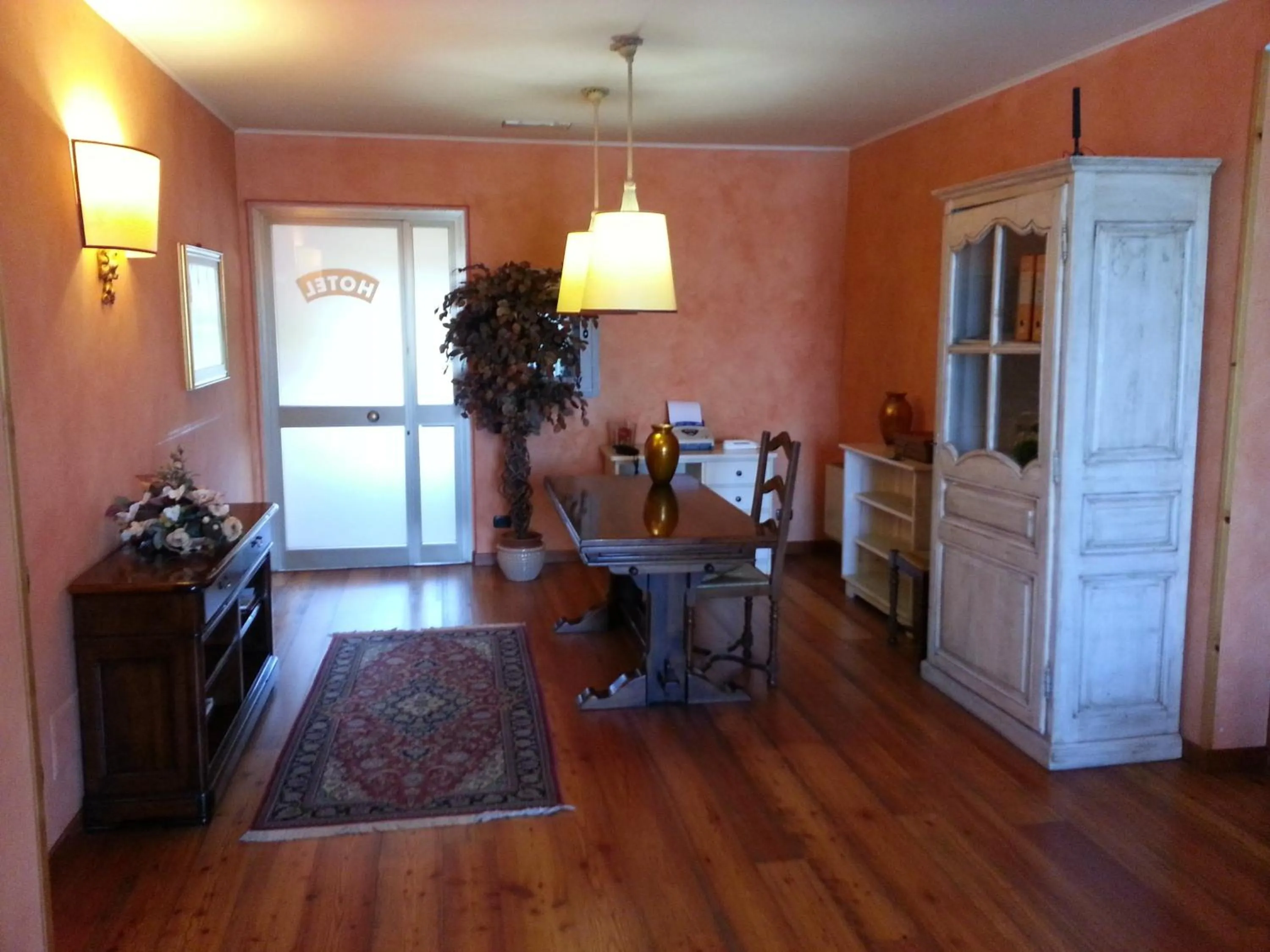 Lobby or reception in Borgonuovo