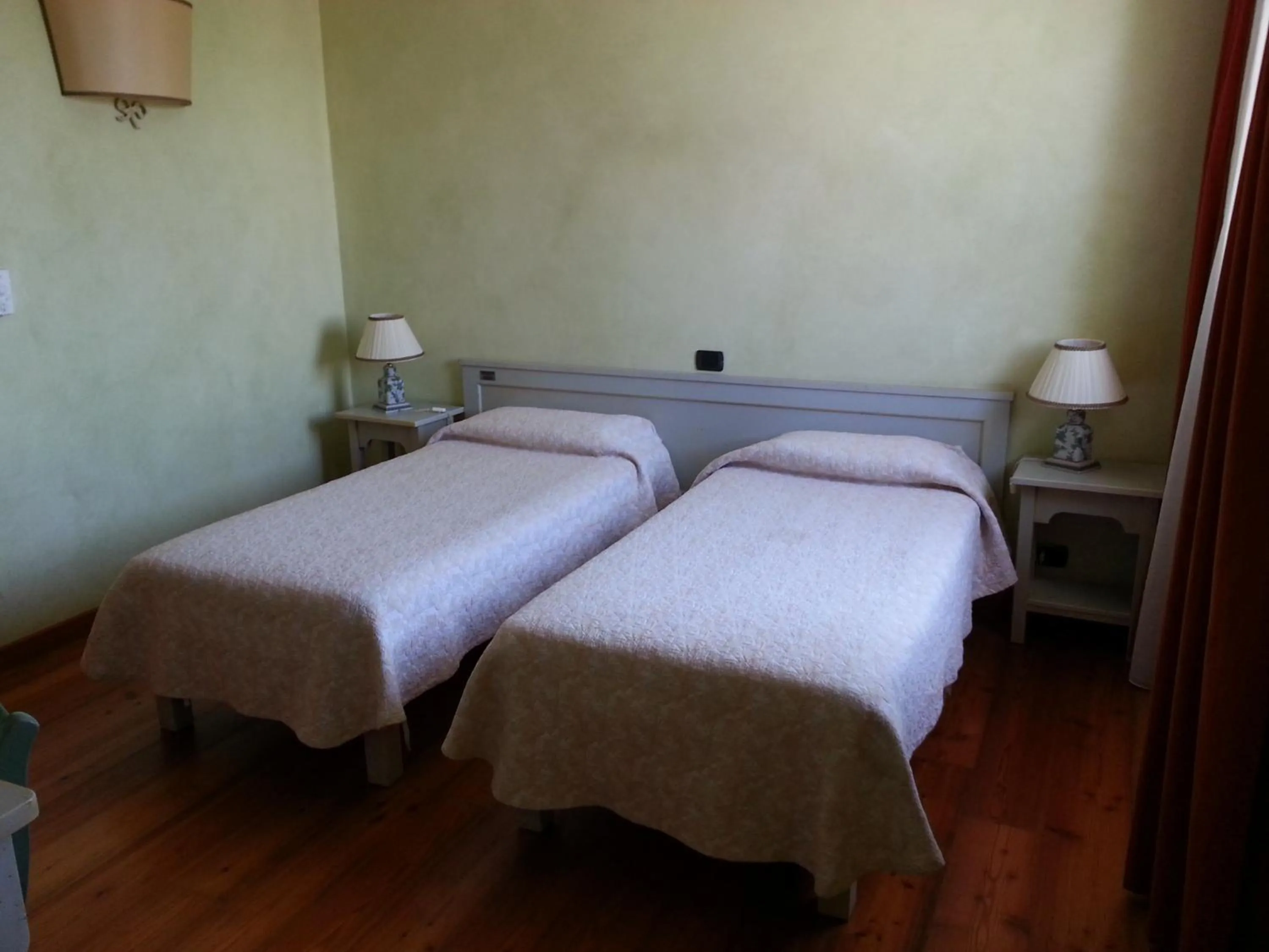 Decorative detail, Bed in Borgonuovo