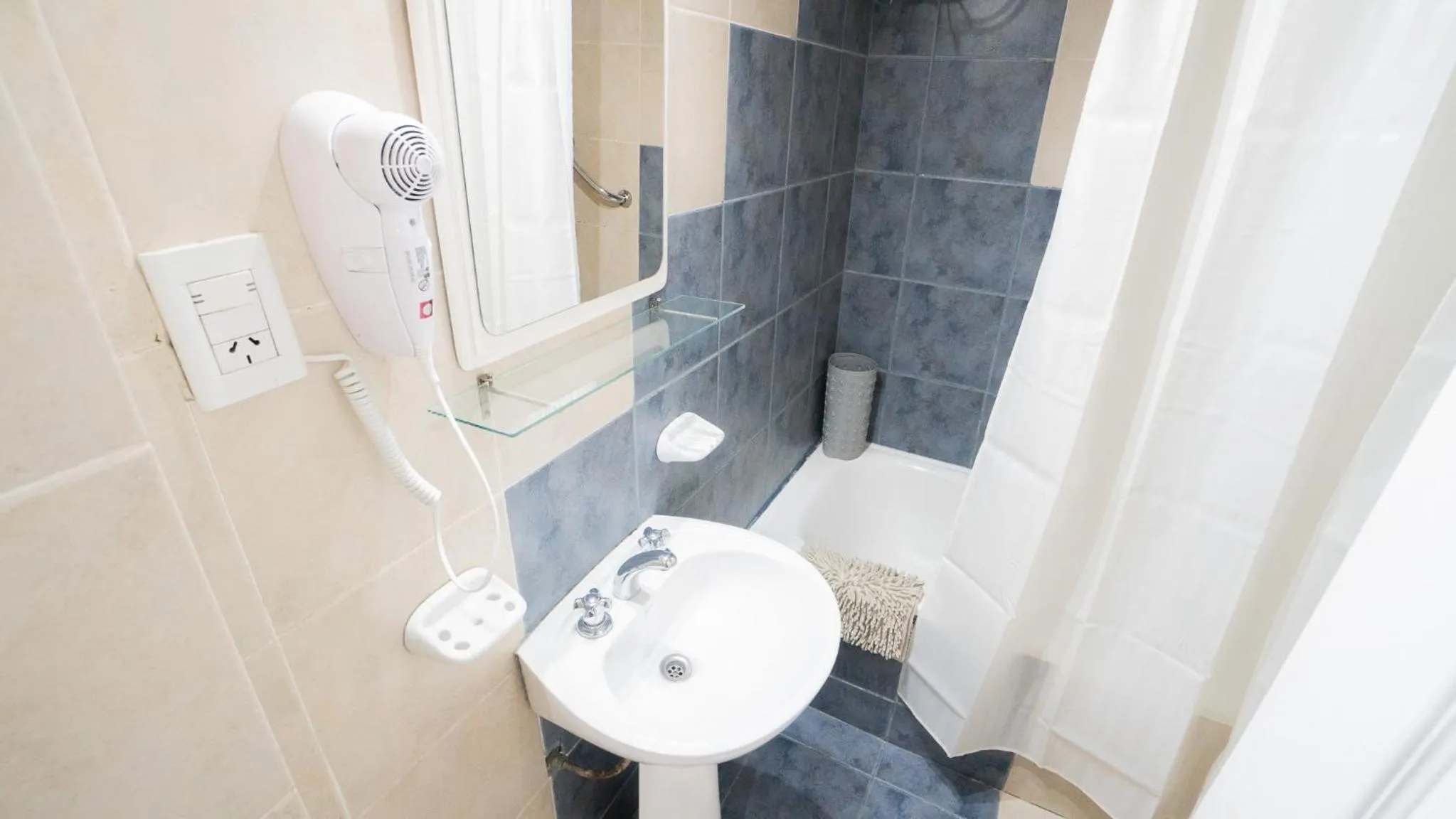 Bathroom in Apart del Golfo