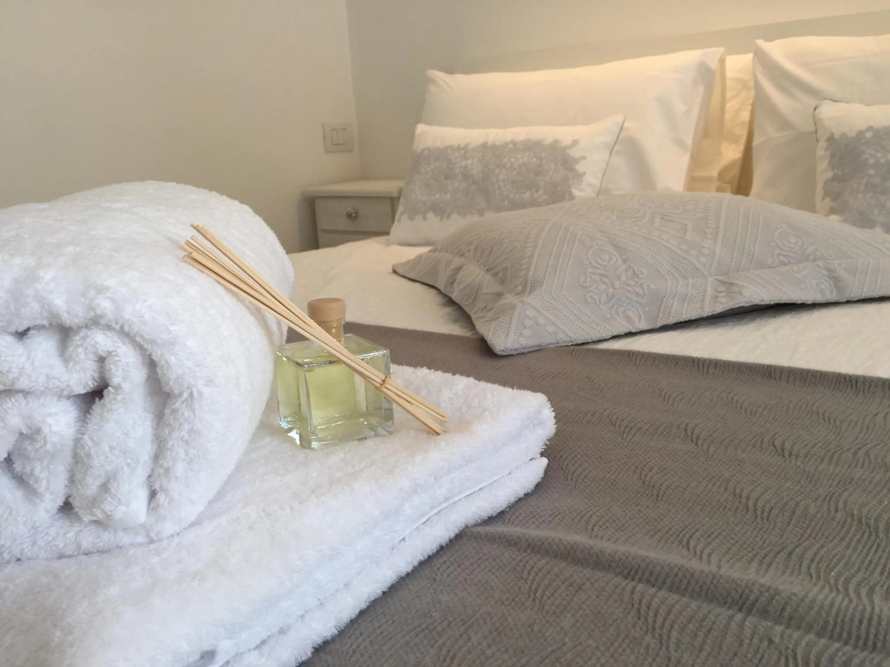 Decorative detail, Bed in Bettola del Re home boutique b&b