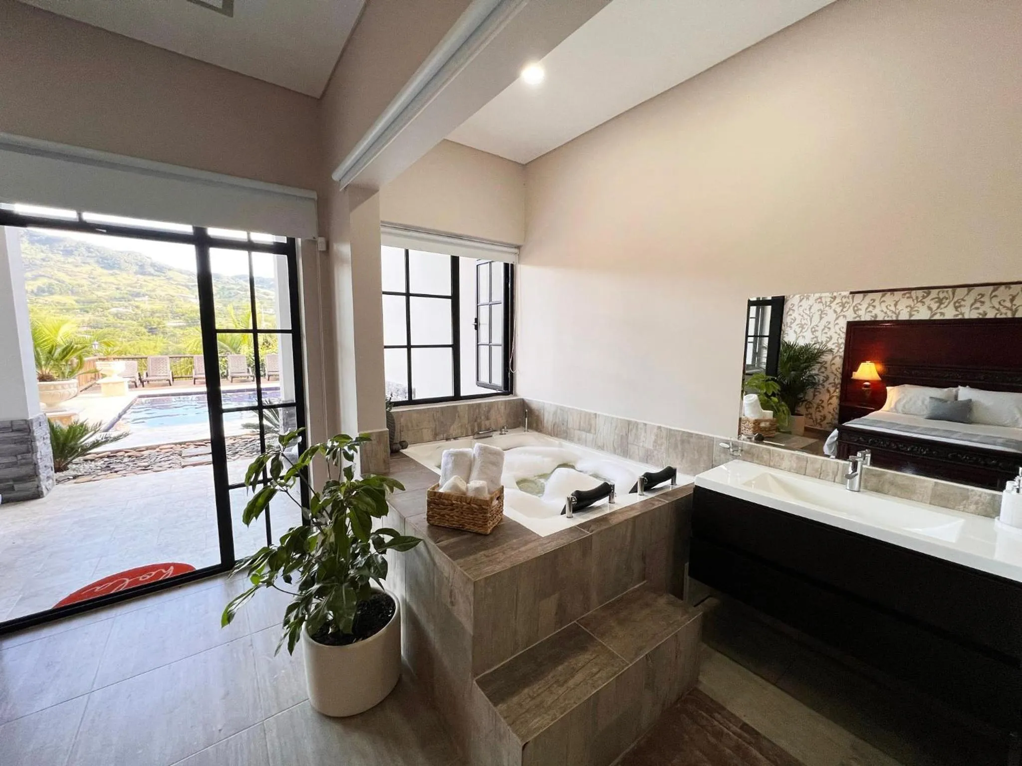 Photo of the whole room, Bed in 1714 Hotel Boutique Guatapé