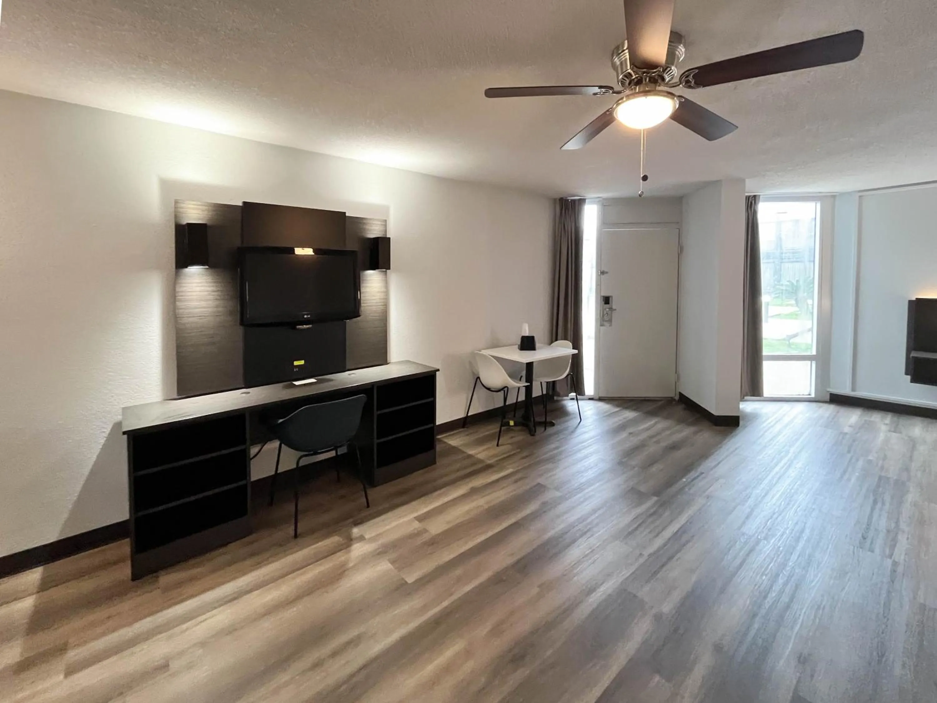 TV and multimedia in Studio 6 Nacogdoches TX SFA University