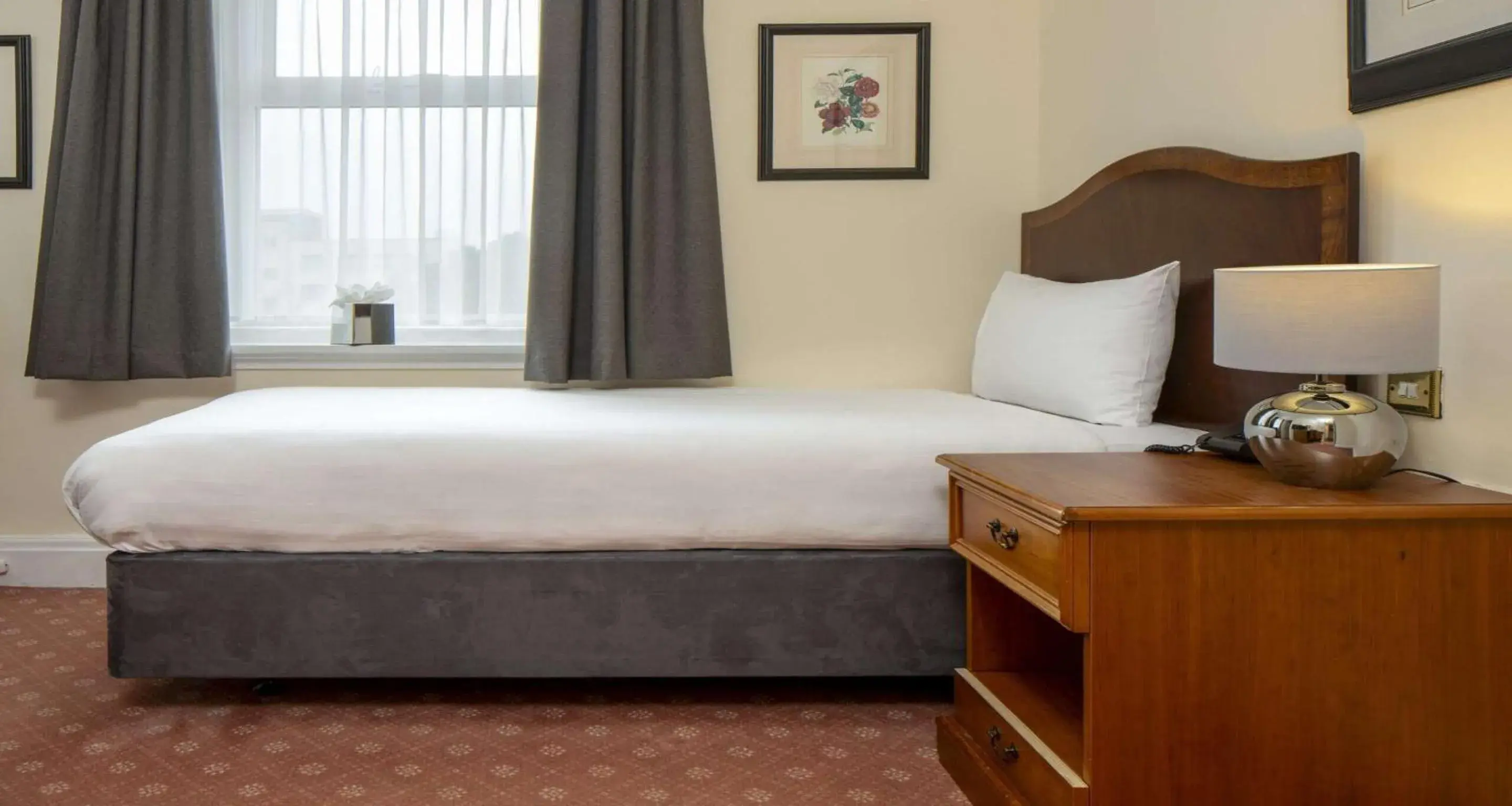 Standard Single Room in Bournemouth Carlton Hotel, BW Signature Collection Standard Single Room in Bournemouth Carlton Hotel, BW Signature Collection