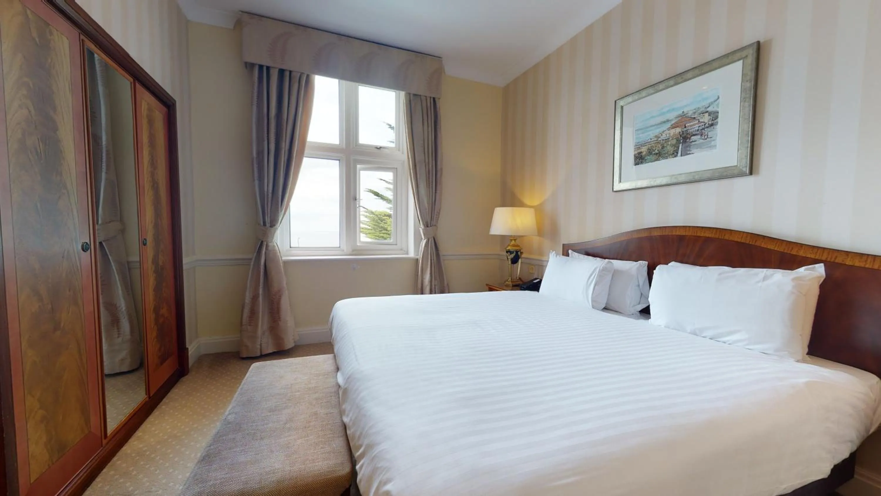 Bedroom, Bed in Bournemouth Carlton Hotel, BW Signature Collection