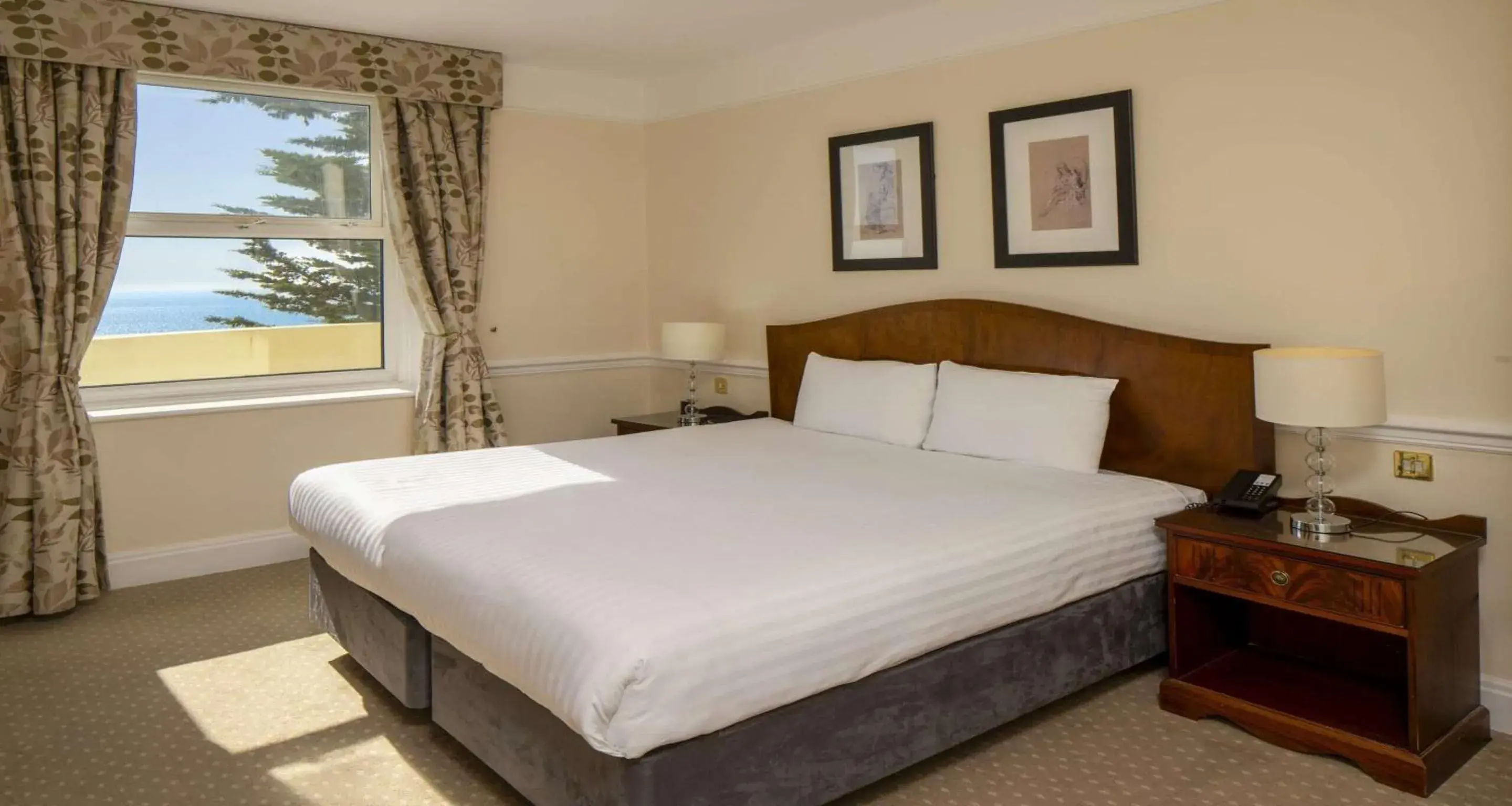 Bedroom, Bed in Bournemouth Carlton Hotel, BW Signature Collection Bedroom, Bed in Bournemouth Carlton Hotel, BW Signature Collection