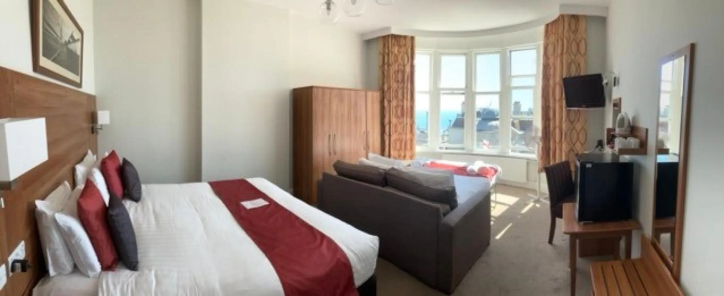 Bedroom, Bed in Marsham Court Hotel