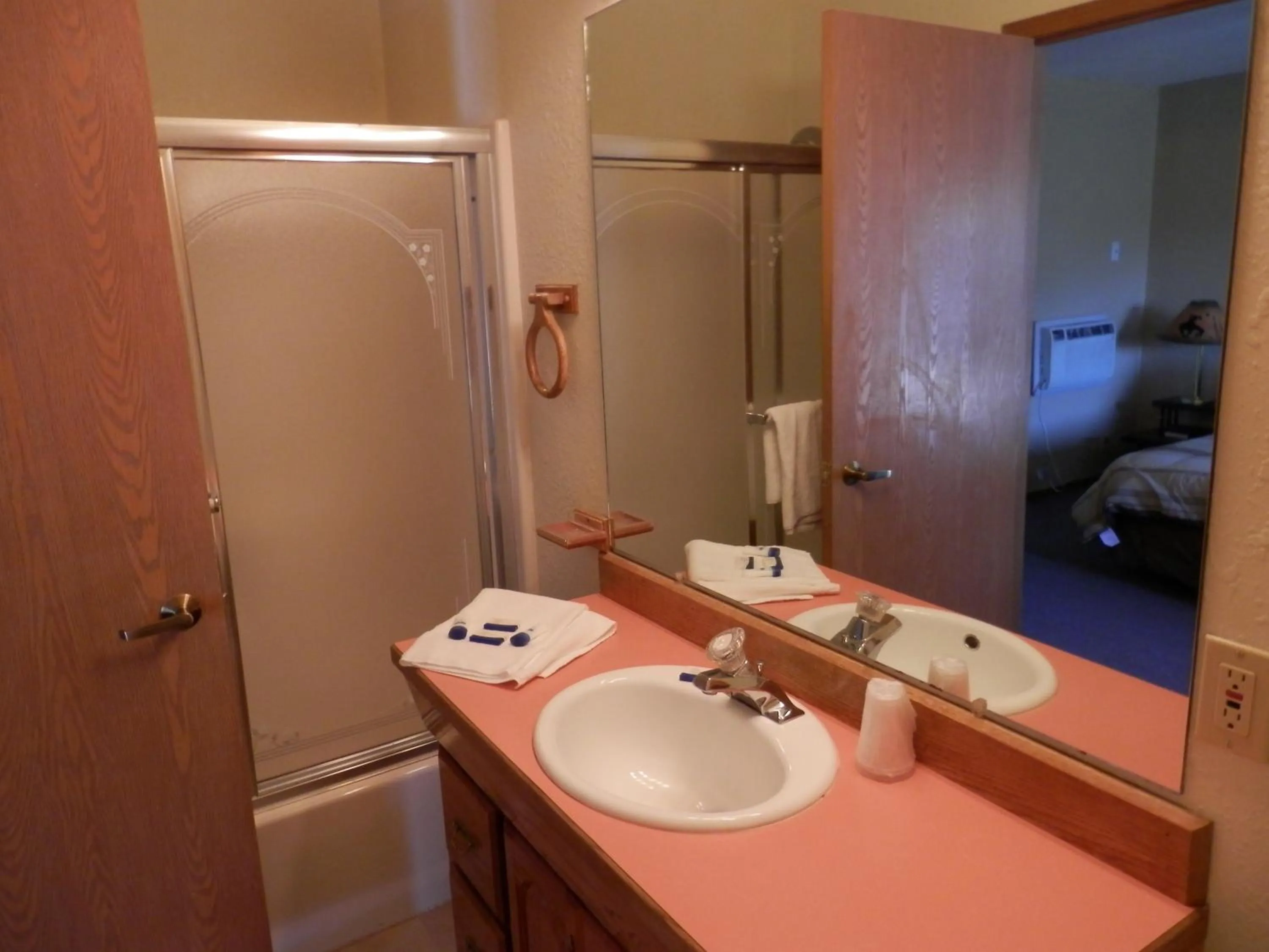 Bathroom in Trail Motel