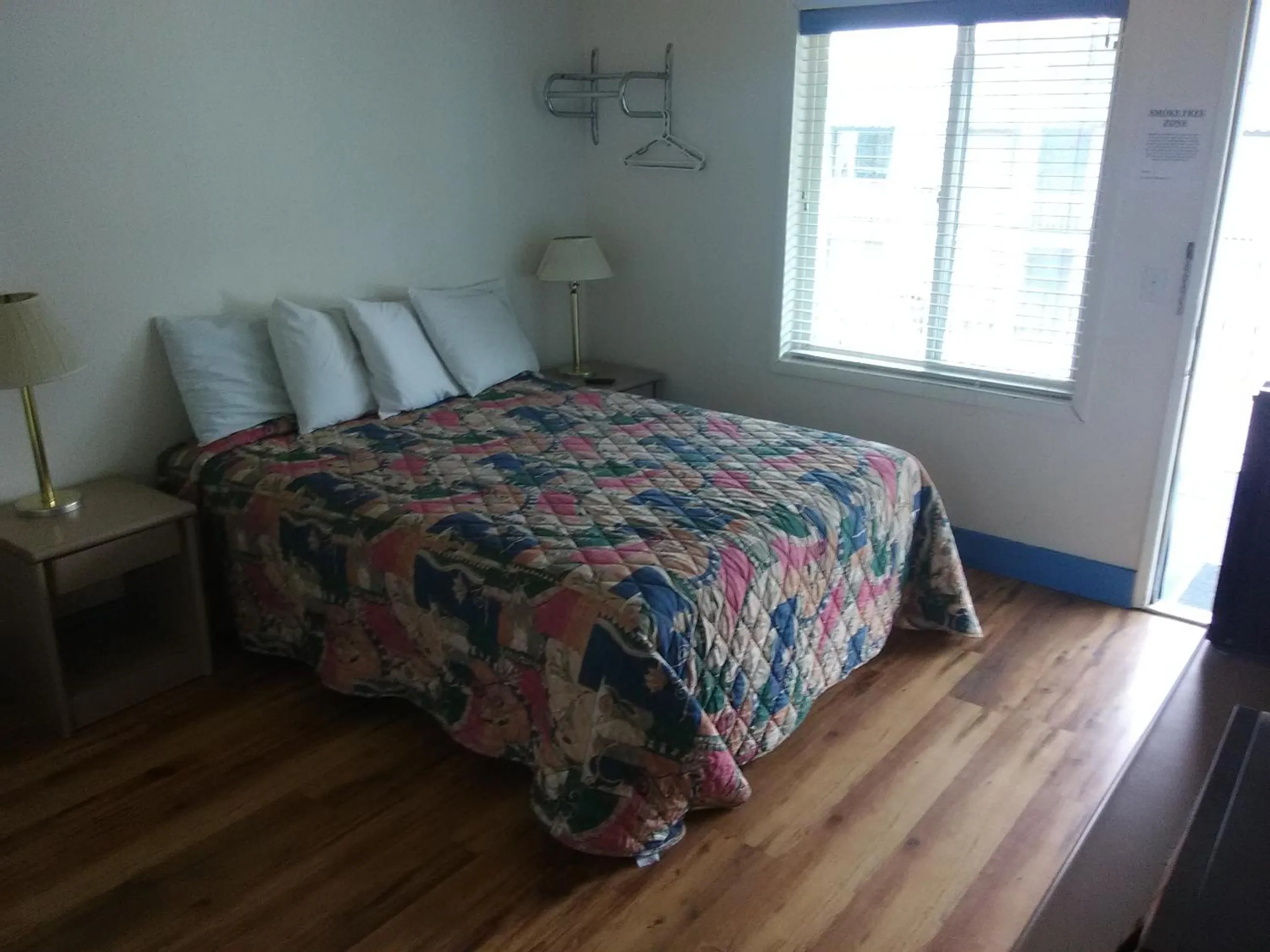 Other, Bed in Trail Motel