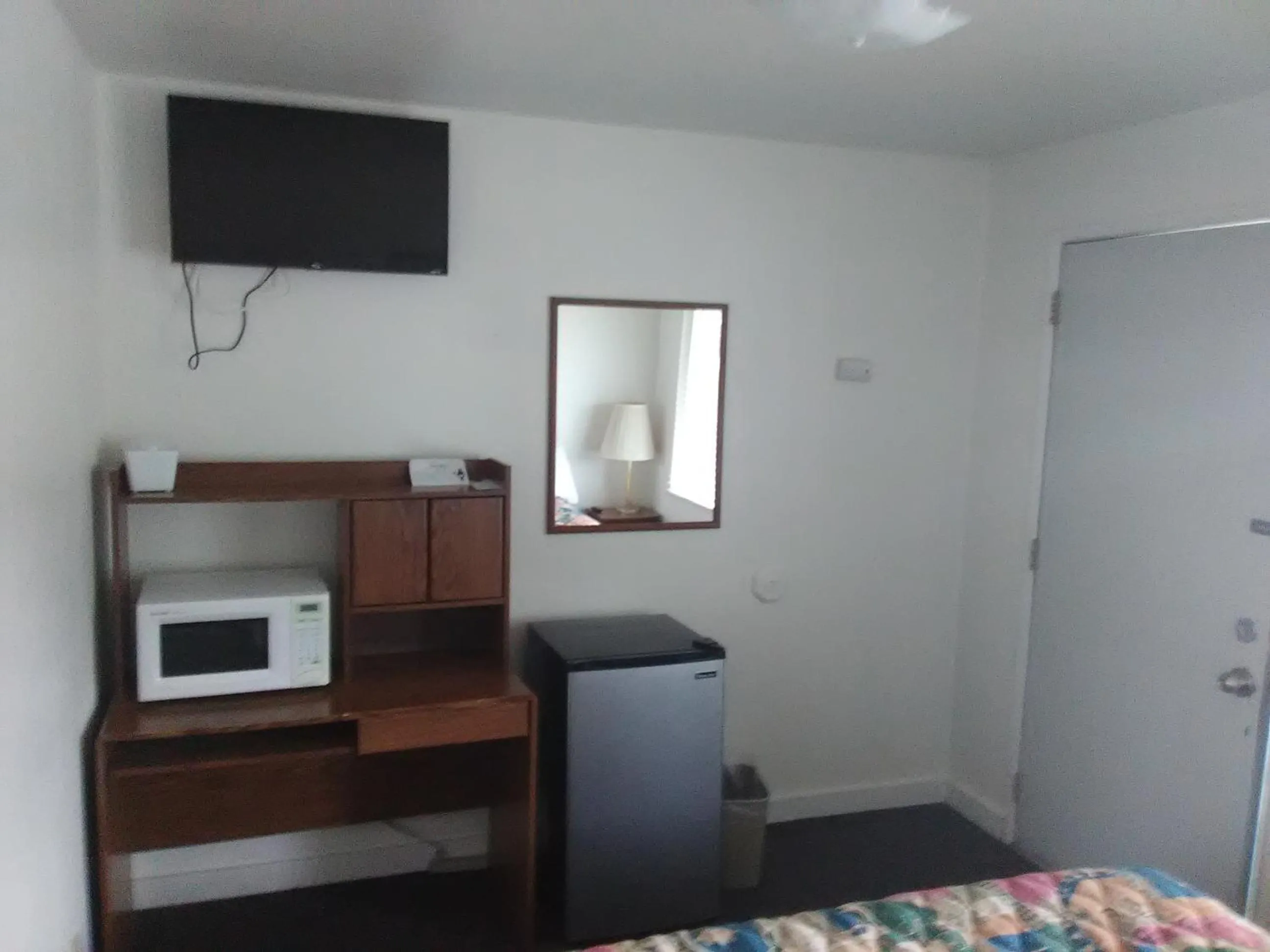 Other, Bed in Trail Motel