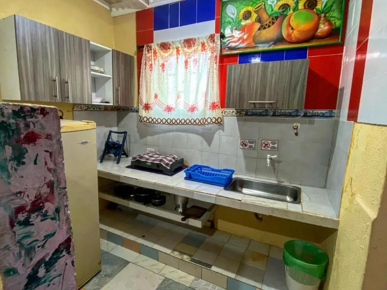 Yellow Moon Guesthouse & Apartments