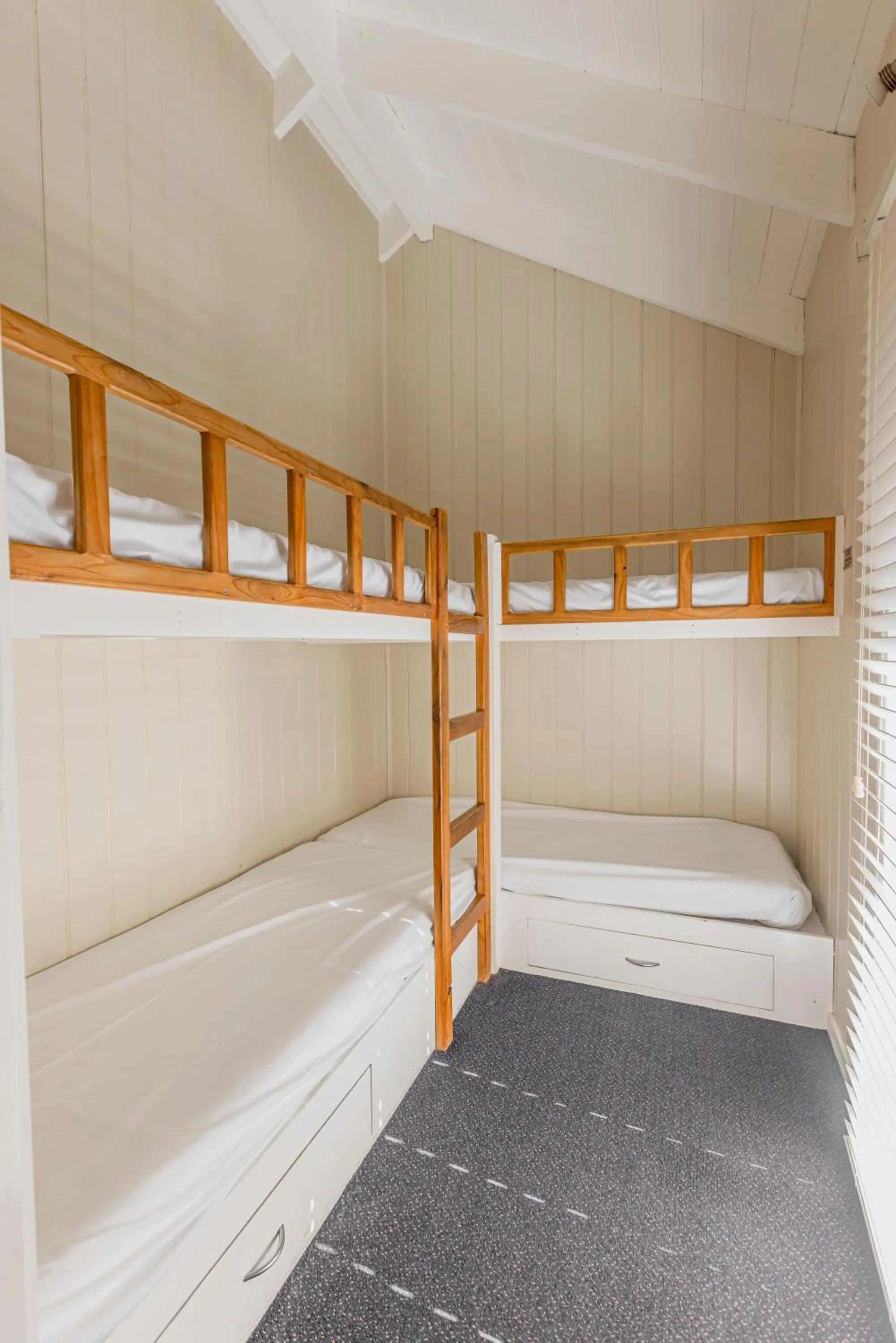 Bedroom, Bed in Ocean Grove Holiday Park