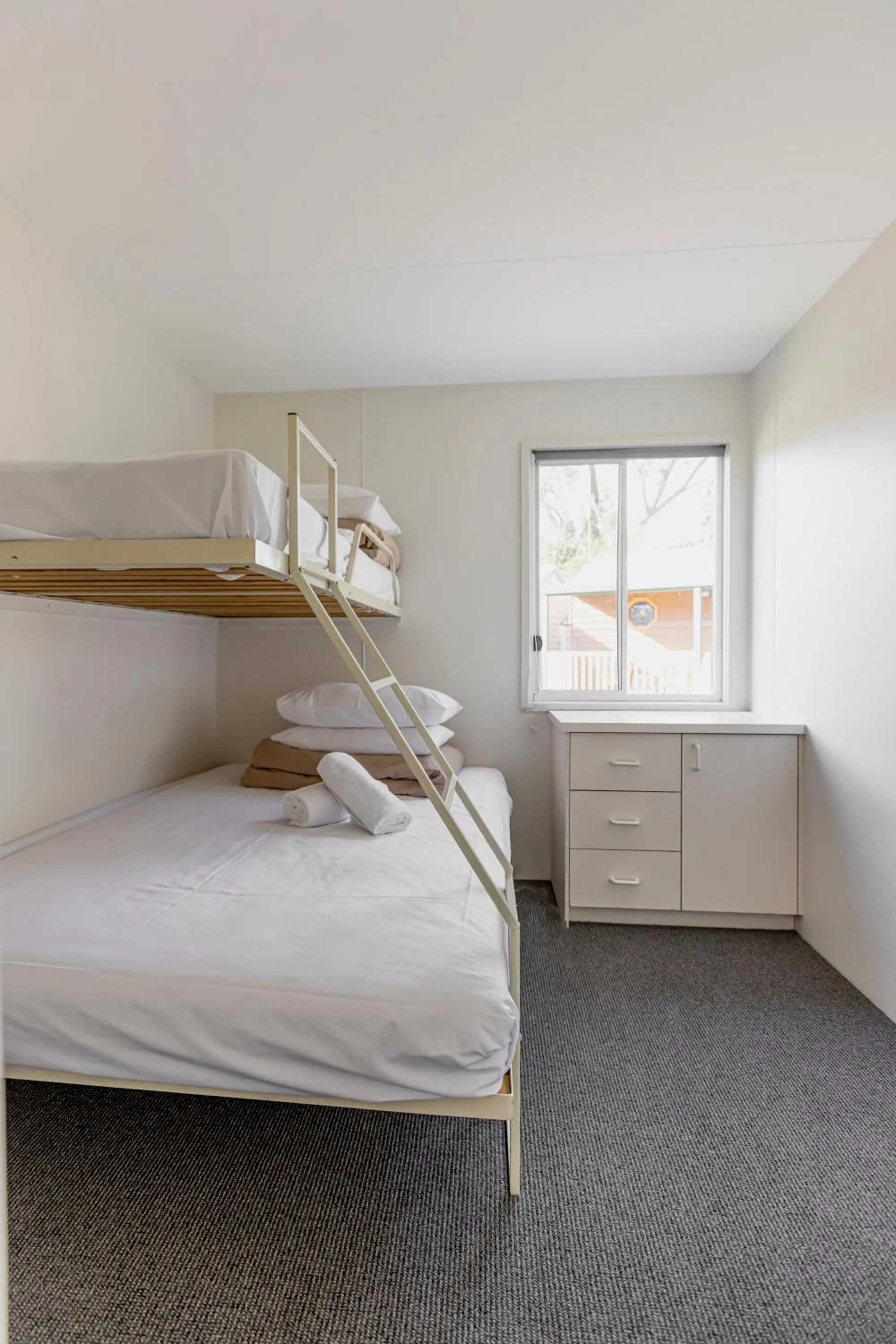 Bedroom, Bed in Ocean Grove Holiday Park