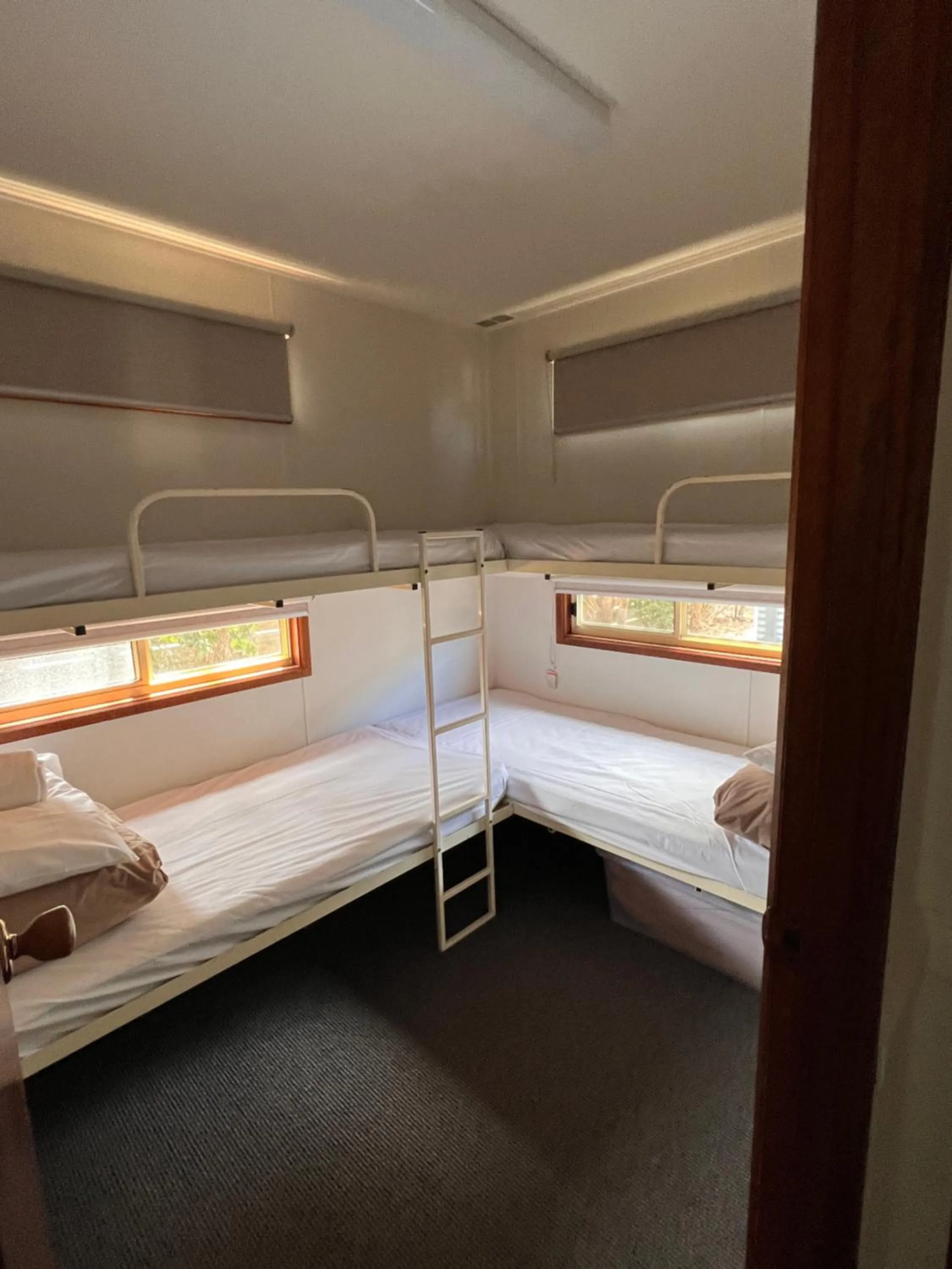 bunk bed, Bed in Ocean Grove Holiday Park