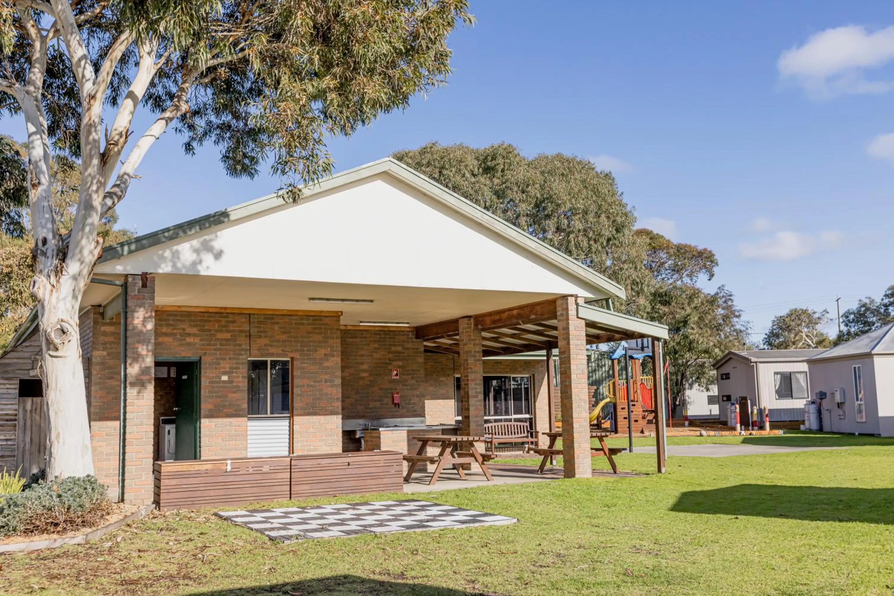 Property building in Ocean Grove Holiday Park