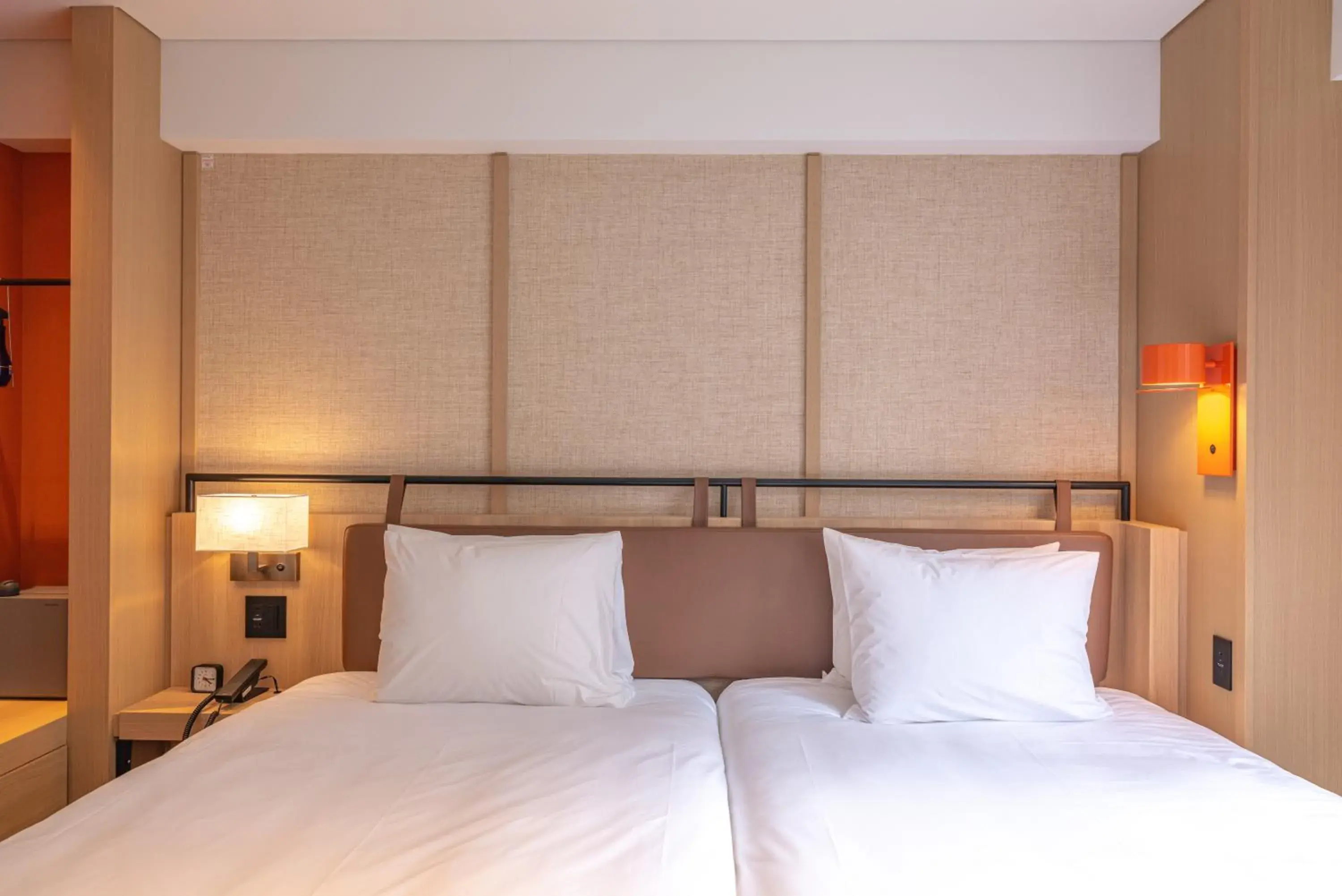 Superior Twin Room with Shower in Nozo Hotel Superior Twin Room with Shower in Nozo Hotel