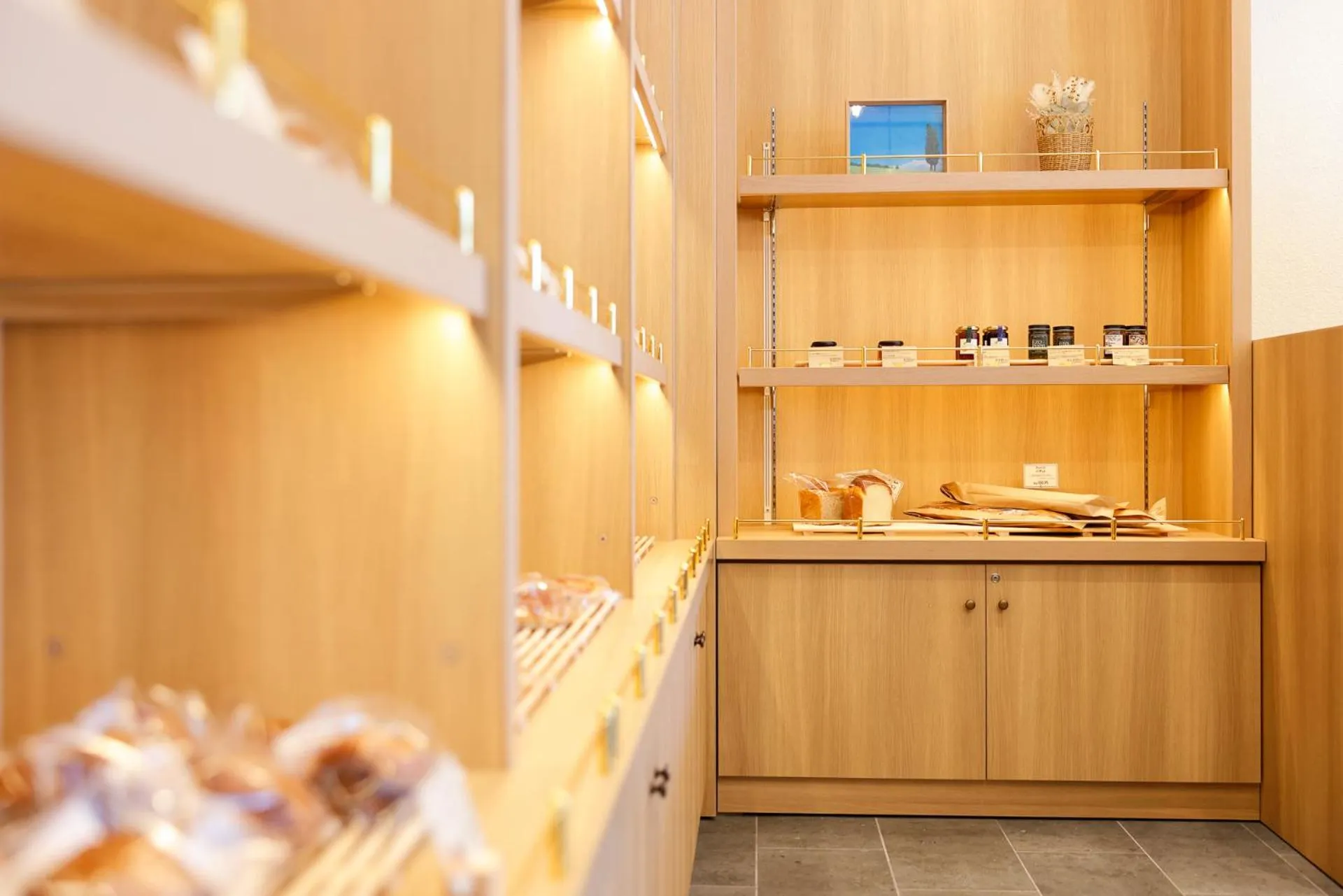 Restaurant/places to eat in Nozo Hotel