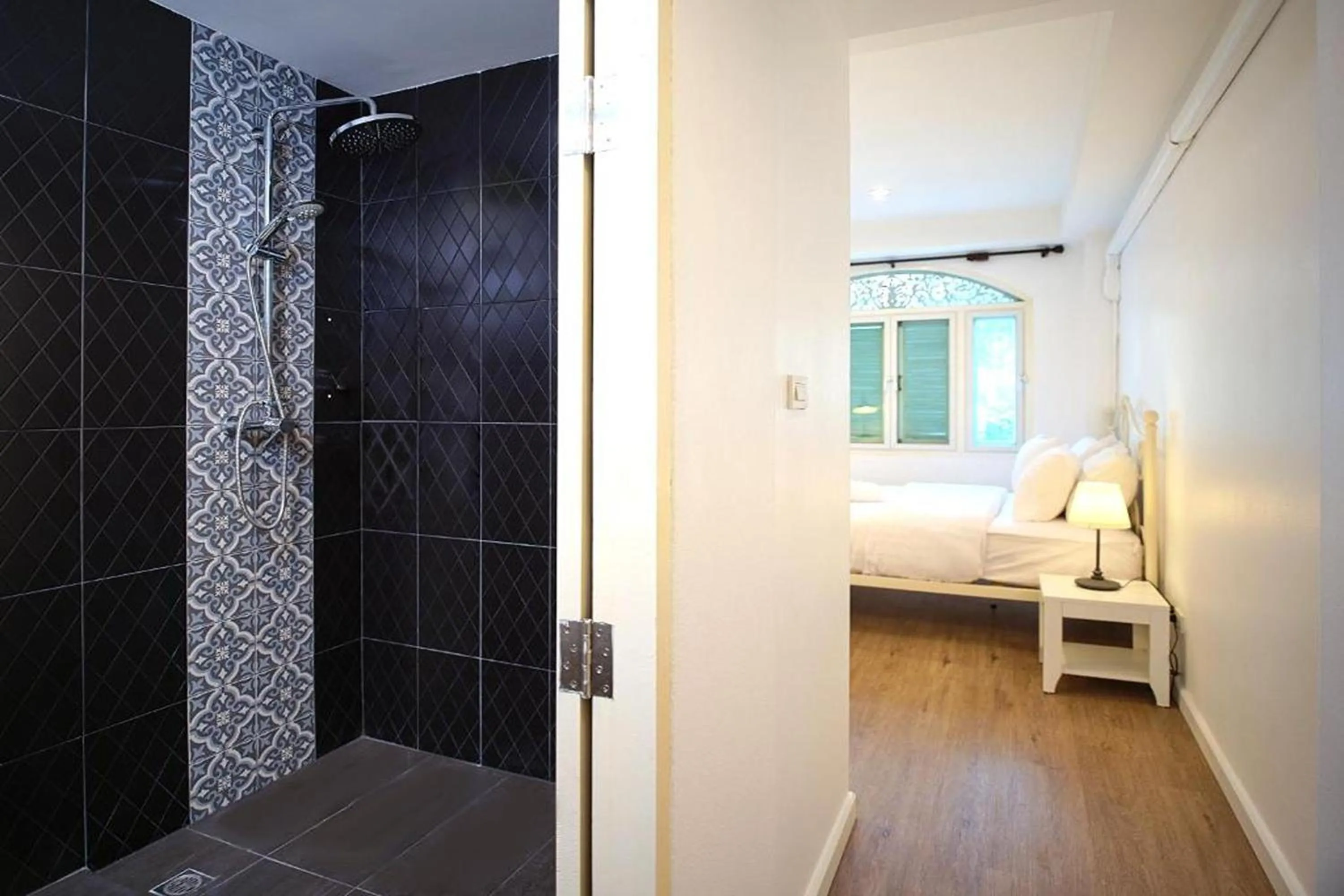 Bathroom, Bed in Nidhra Lanna Hotel Chiang Mai