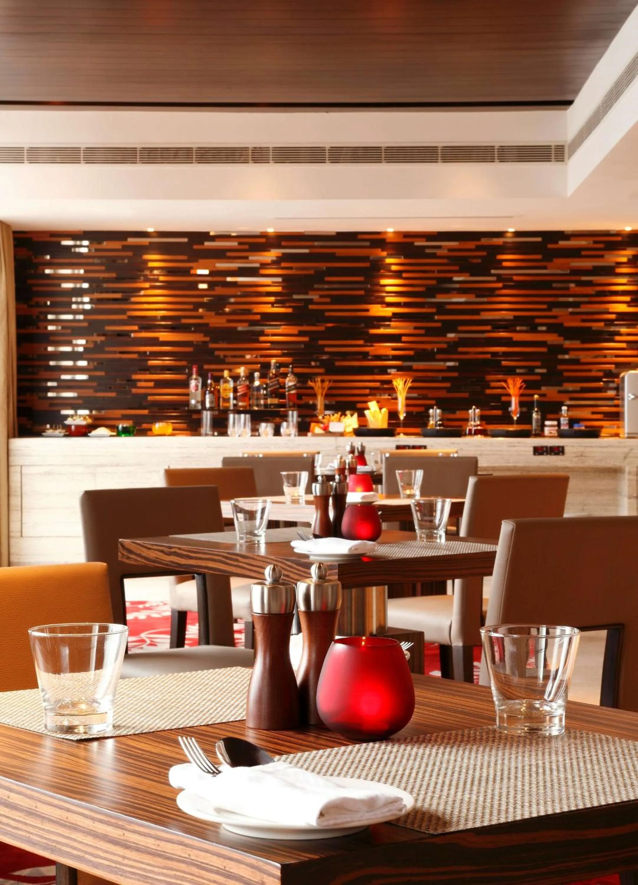 Lounge or bar in Hilton Jaipur