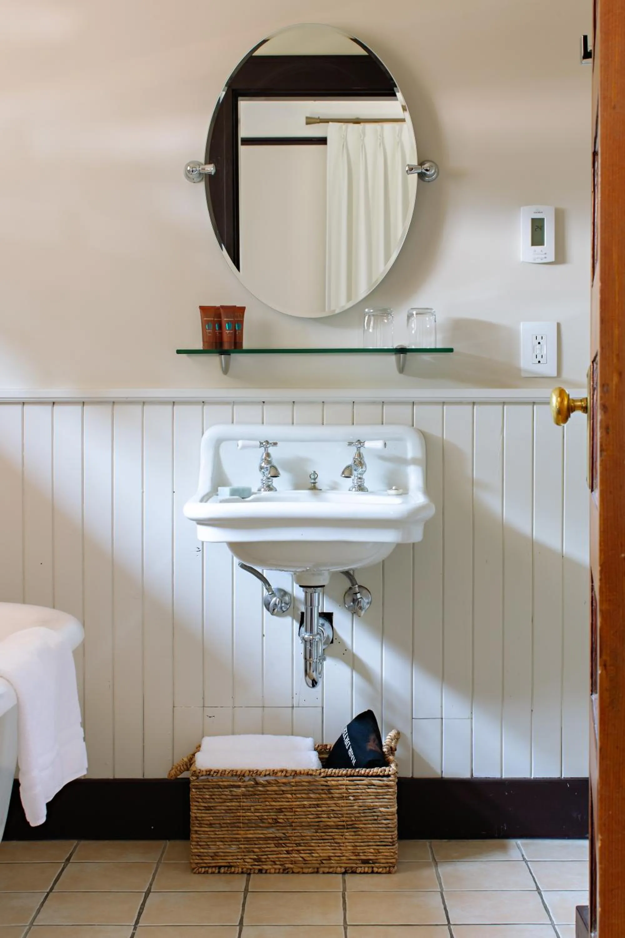 Bathroom in Naramata Inn