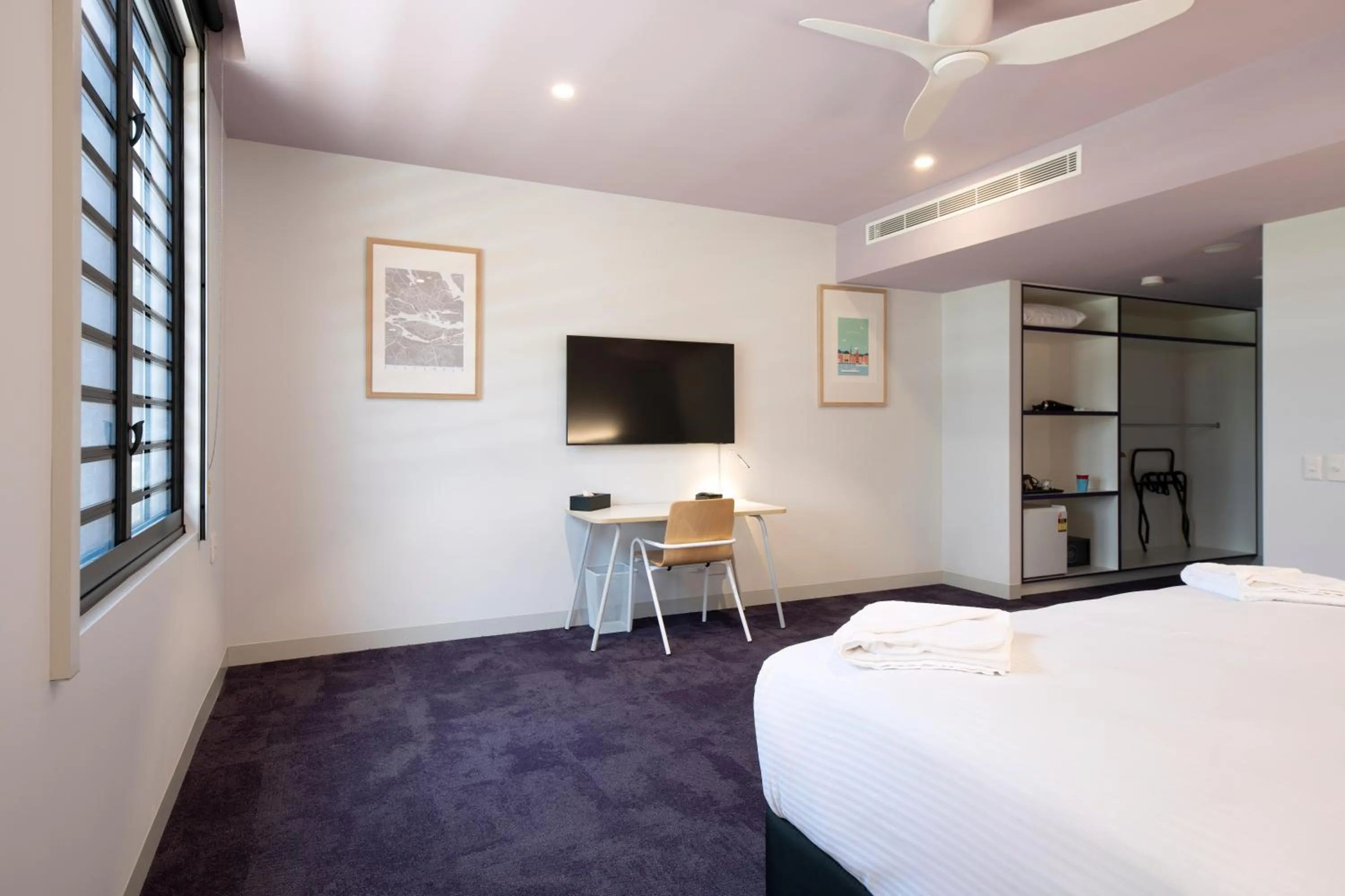 Bed in The Lodge, Blacktown - Sydney