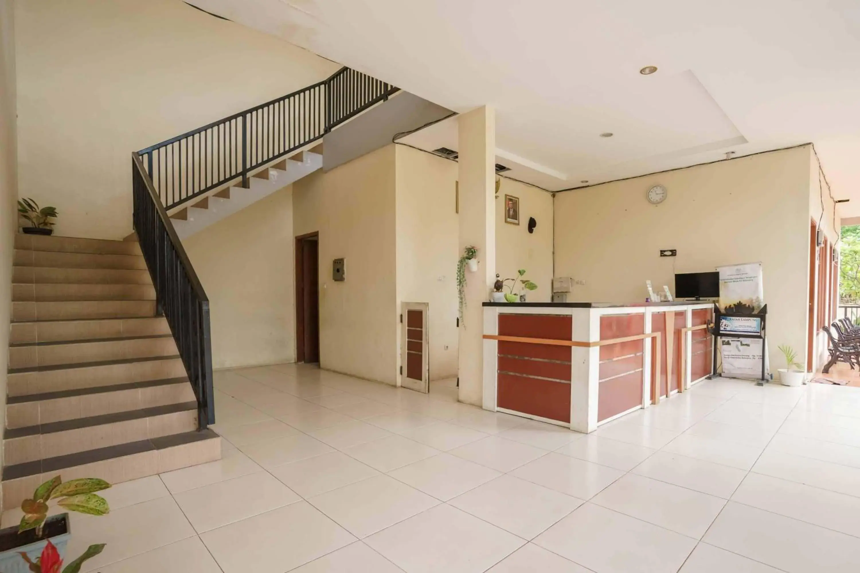 Lobby or reception in Wisma Belerang Kalianda Lampung RedPartner Lobby or reception in Wisma Belerang Kalianda Lampung RedPartner