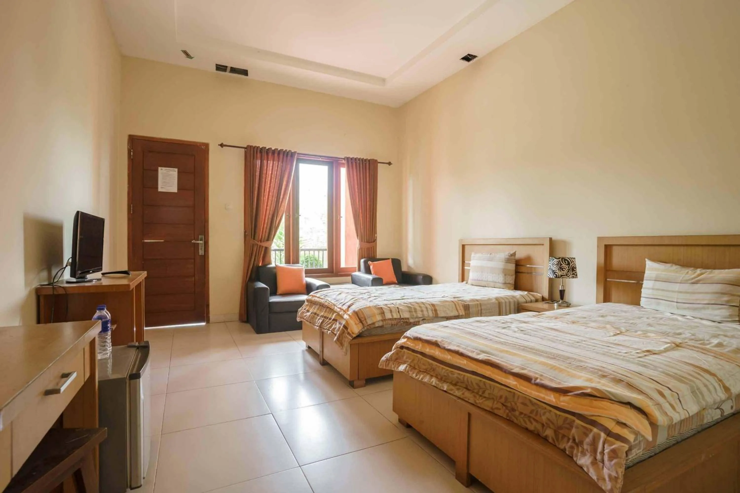 Bedroom, Bed in Wisma Belerang Kalianda Lampung RedPartner