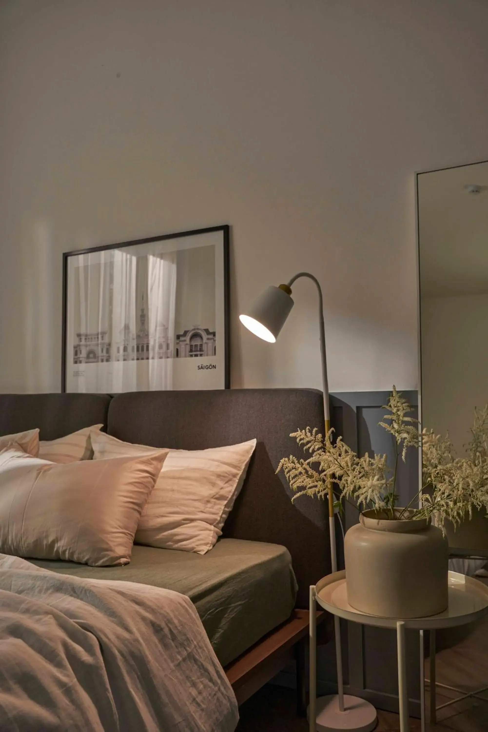 Bed in Express by M Village Đinh Công Tráng Bed in Express by M Village Đinh Công Tráng