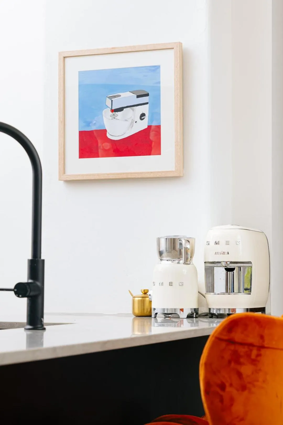 Coffee/tea facilities in Henry Home