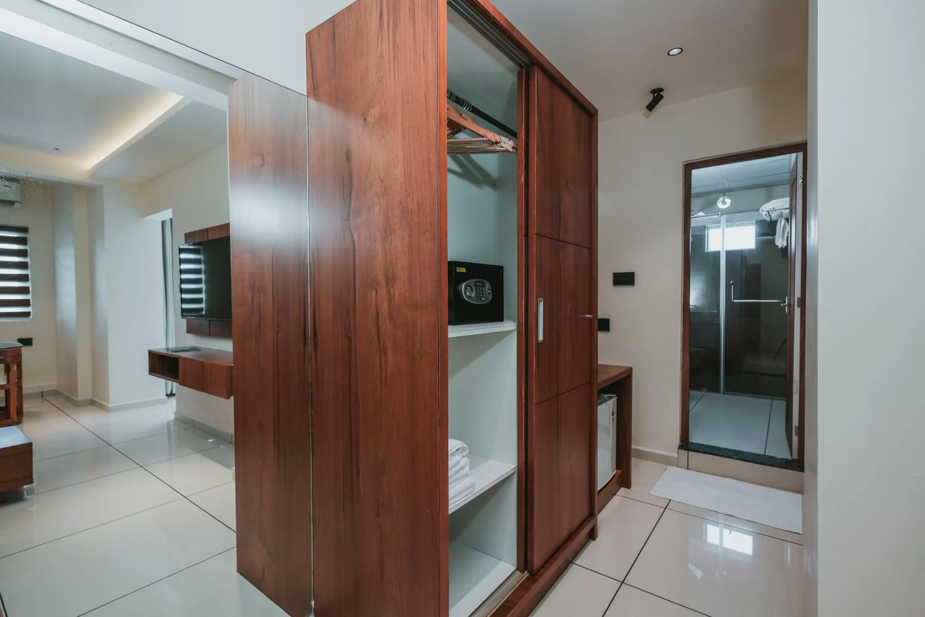 wardrobe in Fortview Suites