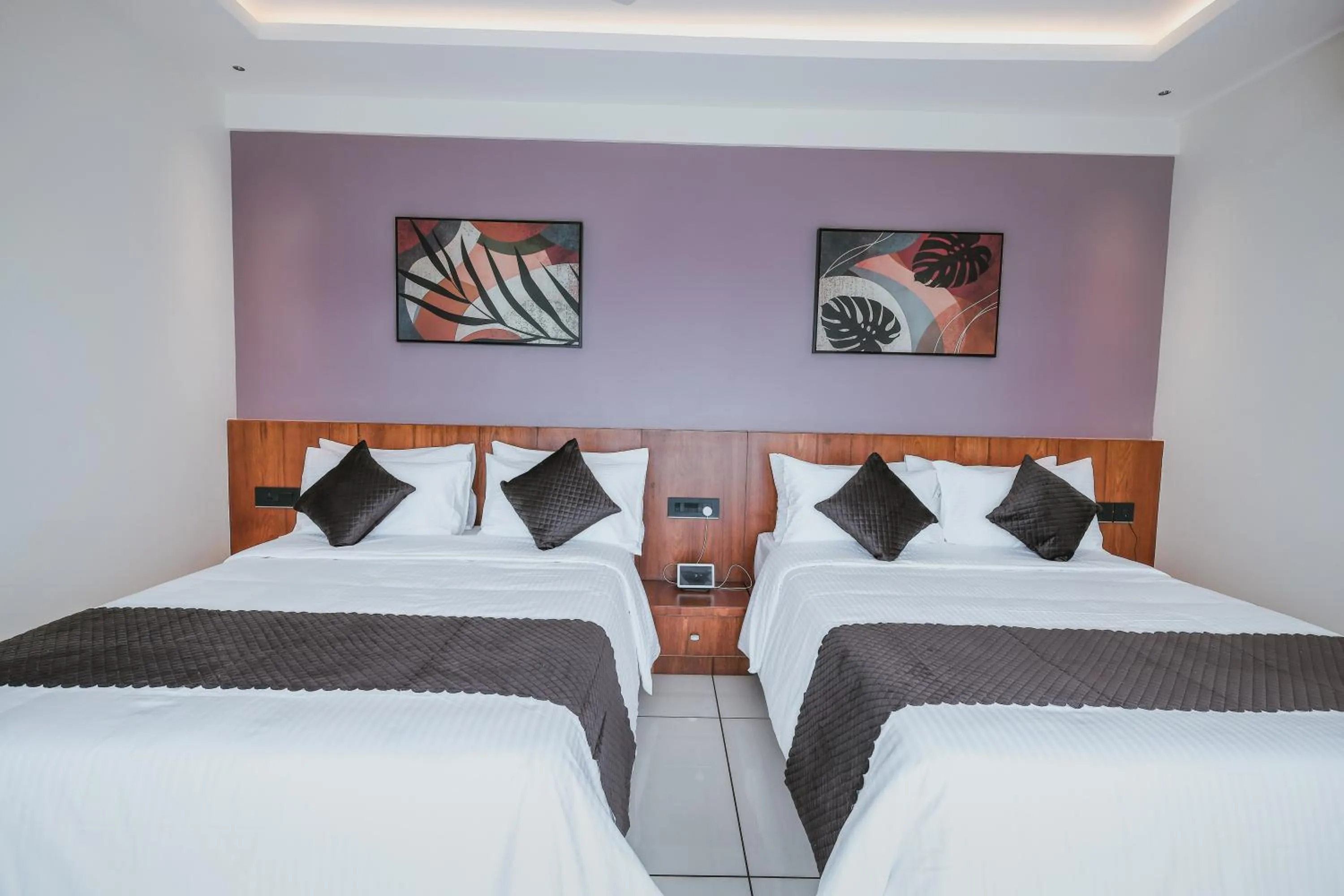 Bedroom, Bed in Fortview Suites