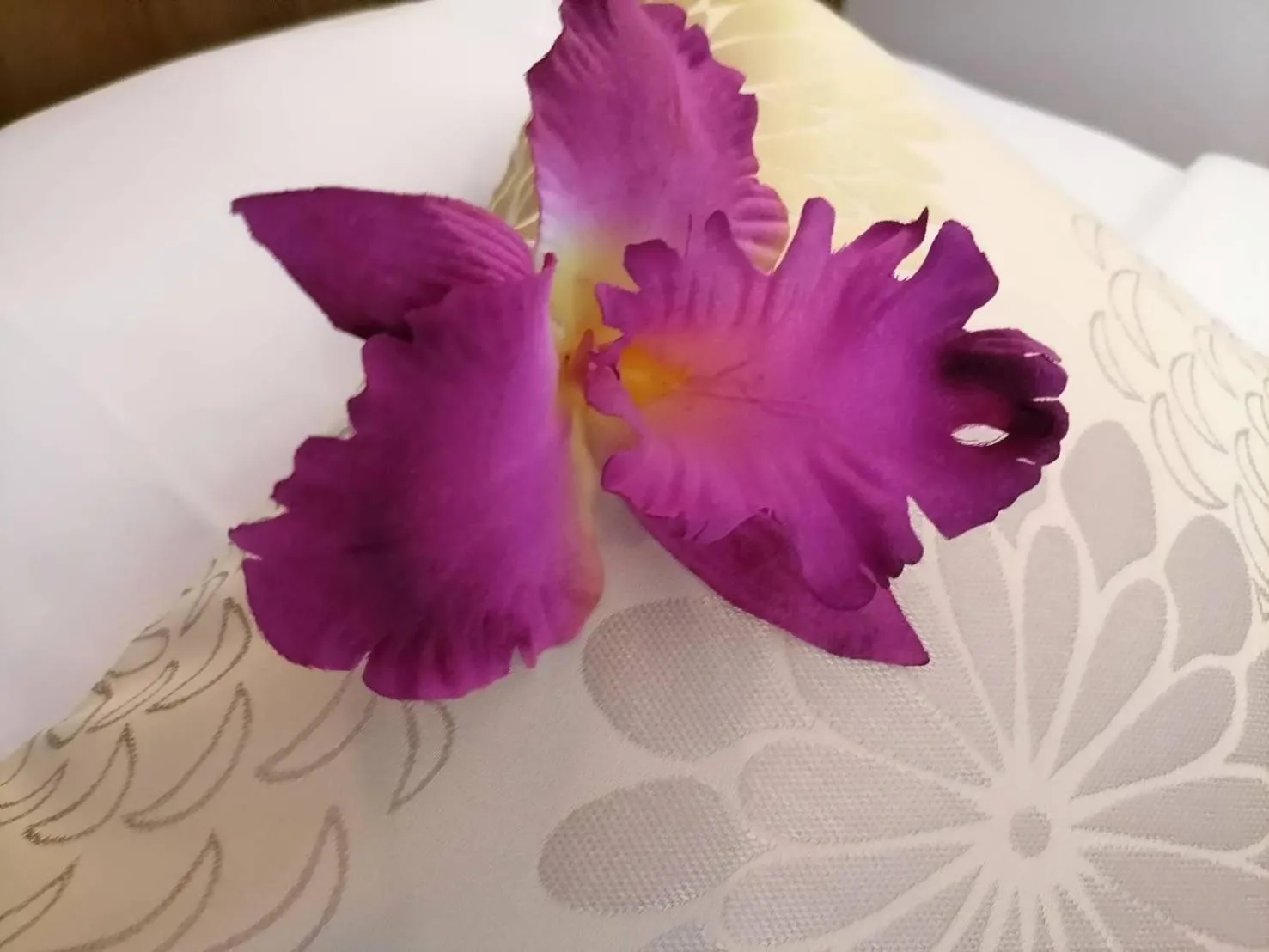 Bed in NJ PATONG HOTEL