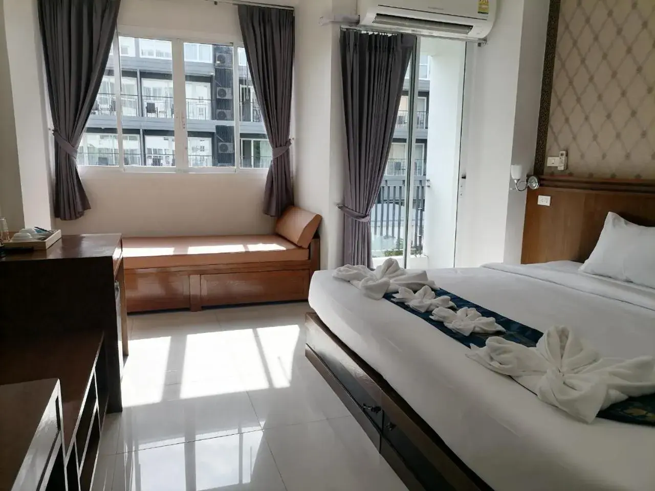 City view, Bed in NJ PATONG HOTEL City view, Bed in NJ PATONG HOTEL