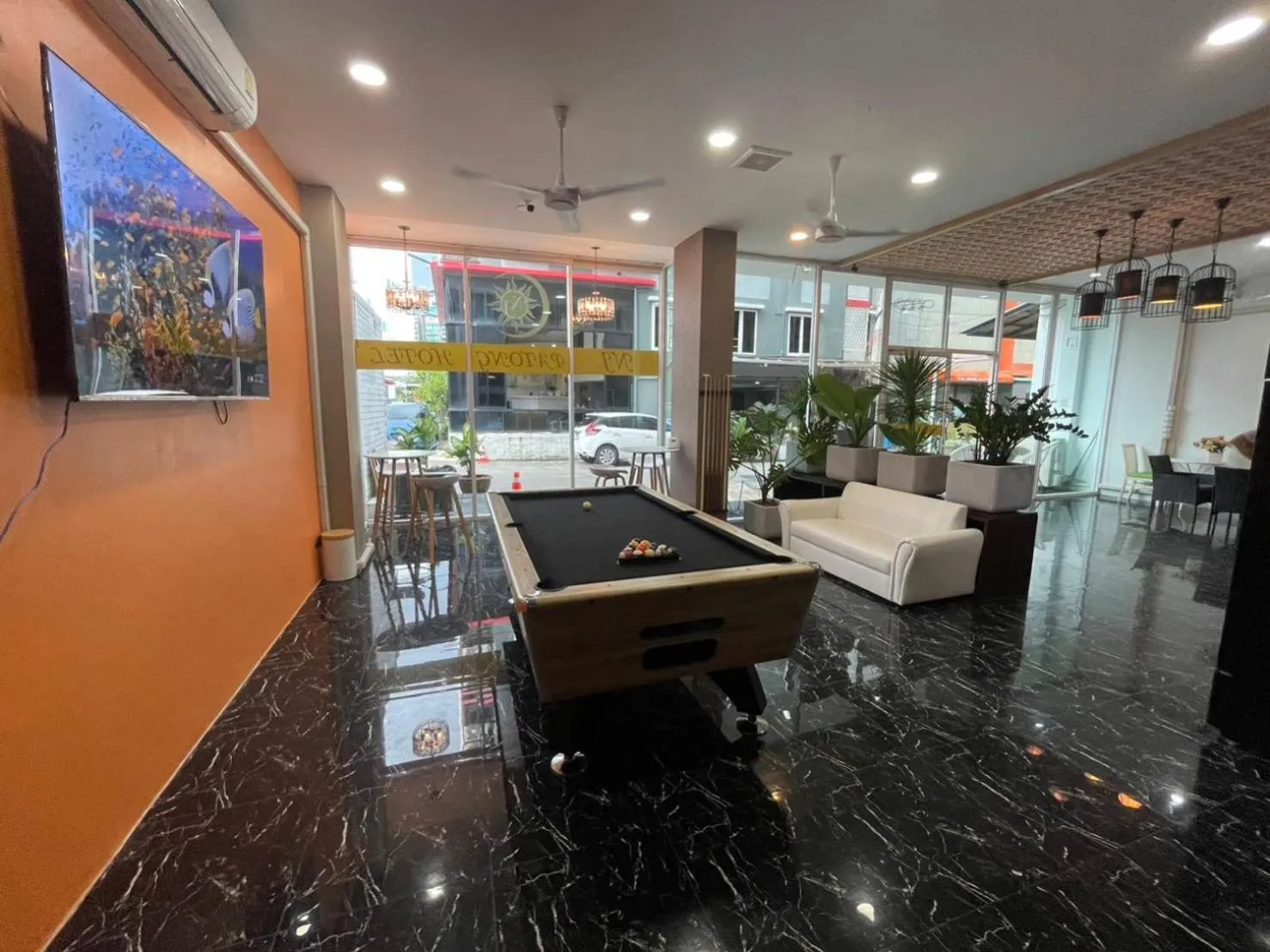 Property building in NJ PATONG HOTEL